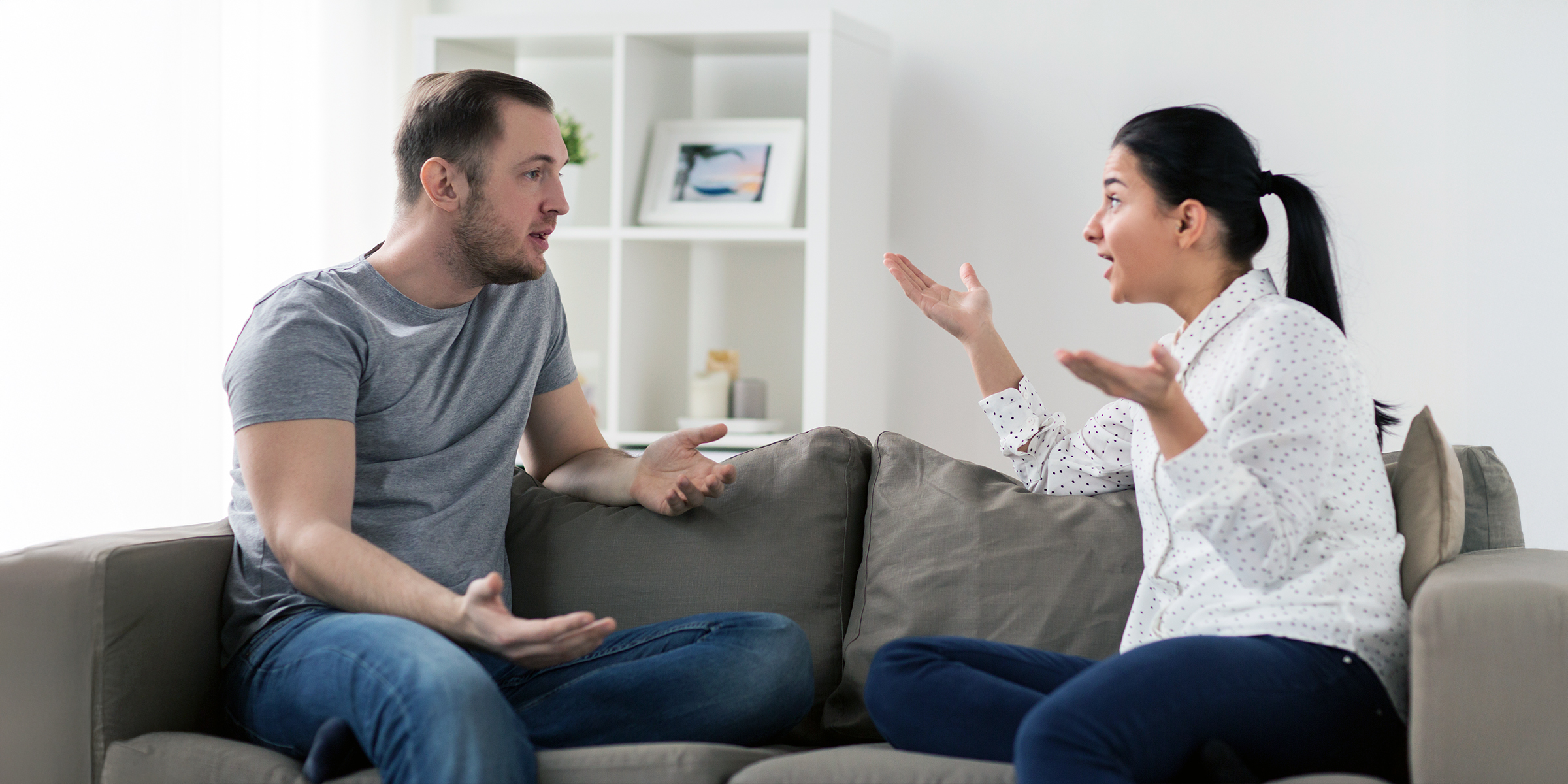 Un couple qui se dispute | Source : Shutterstock