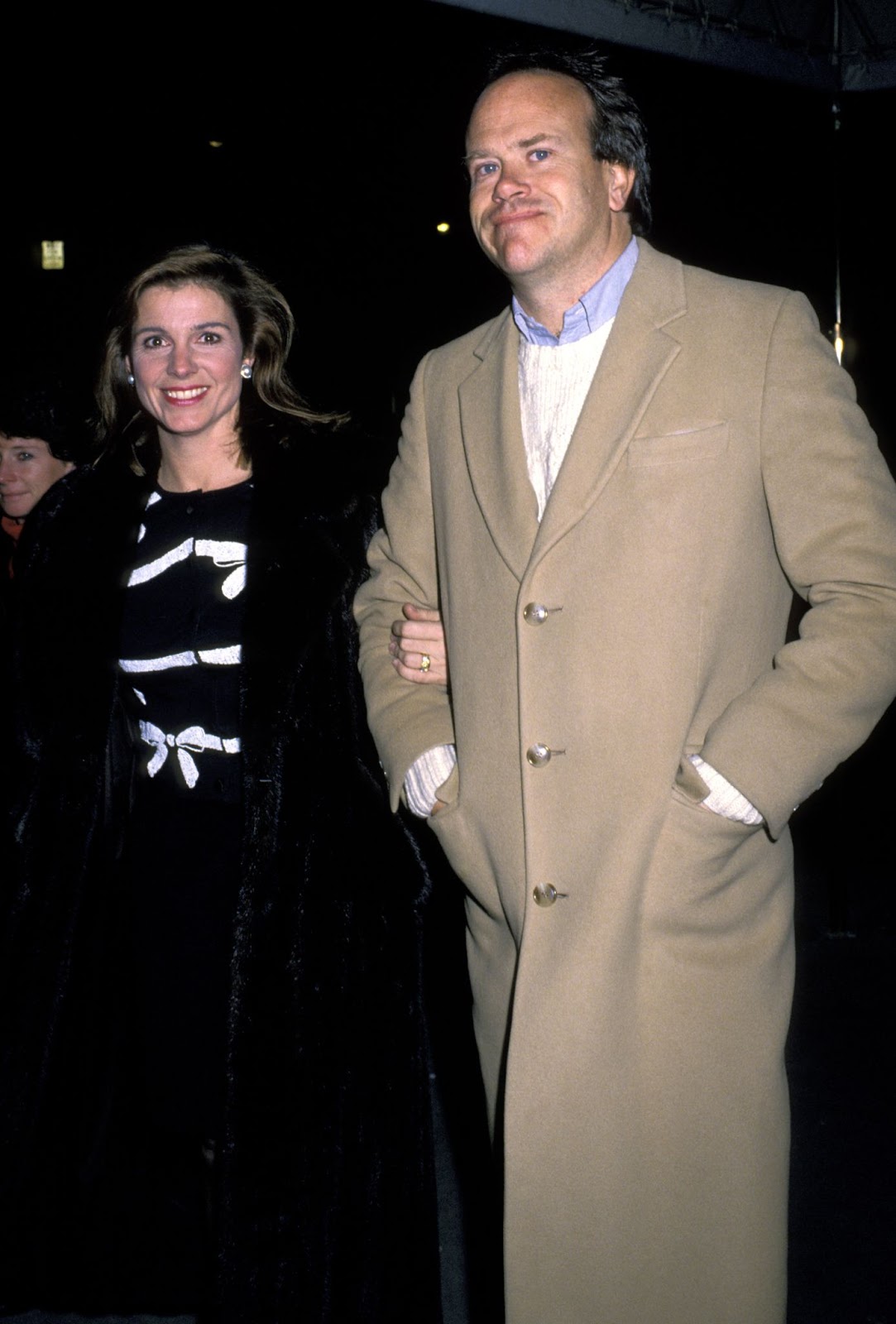 La star hollywoodienne et Dick Ebersol lors de la collecte de fonds du sénateur Joe Kennedy, le 1er décembre 1988, à New York. | Source : Getty Images