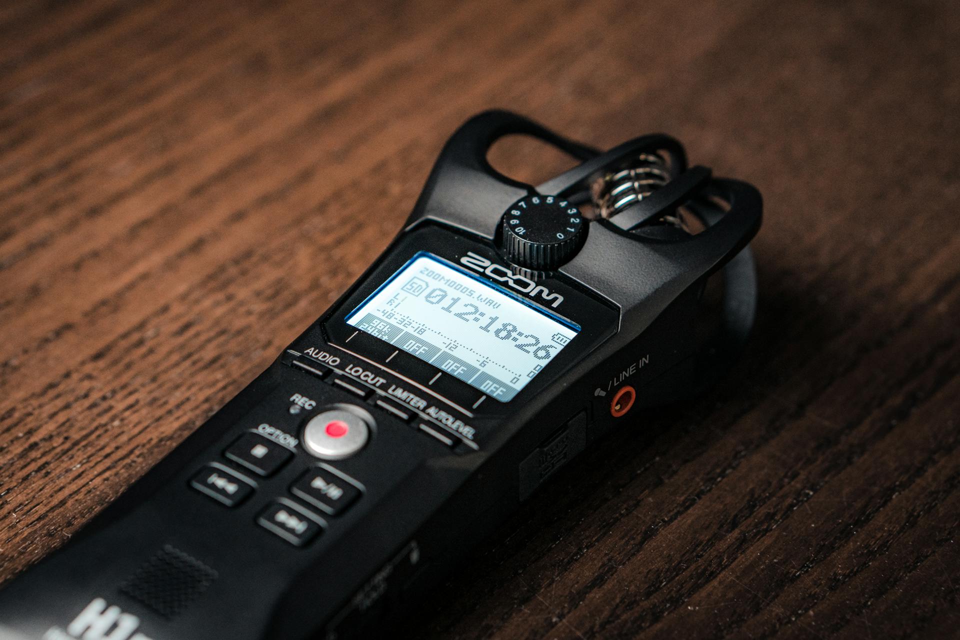 Gros plan sur un enregistreur vocal | Source : Pexels
