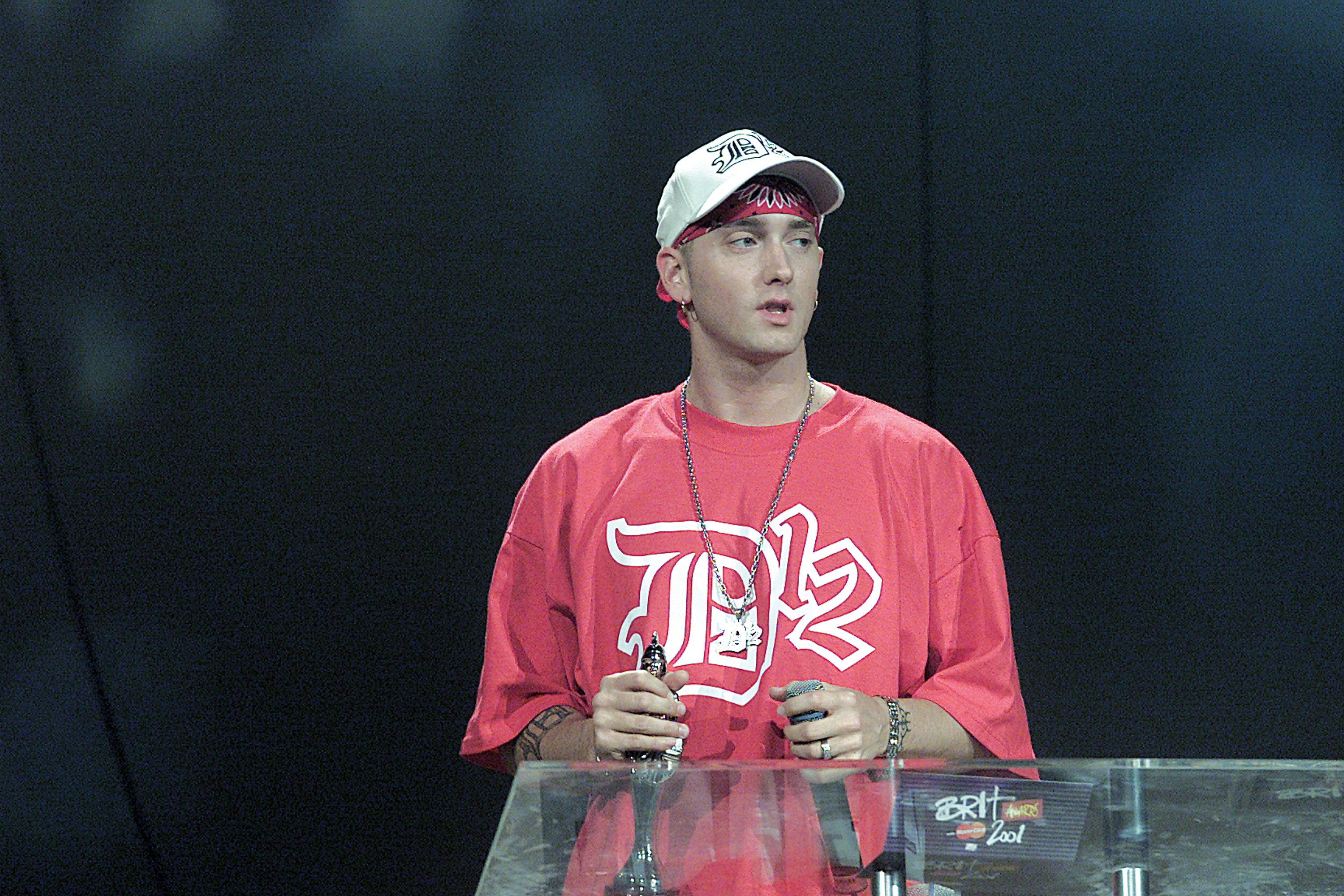 Eminem accepte un prix le 26 février 2001 | Source : Getty Images