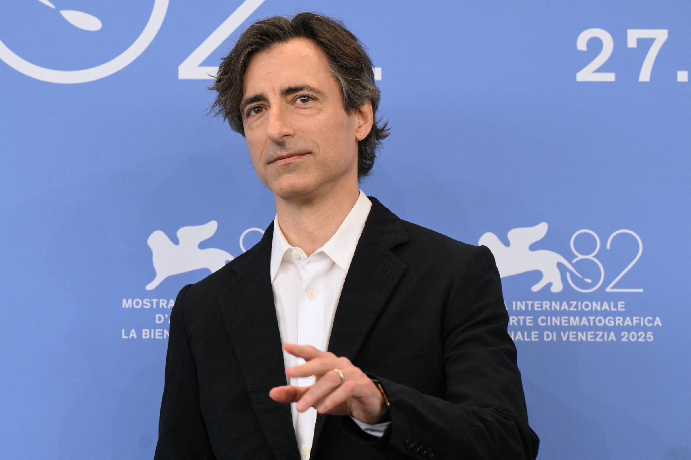 Noah Baumbach pose lors d'un photocall pour Jay Kelly à la 82e Mostra de Venise le 28 août 2025 | Source : Getty Images