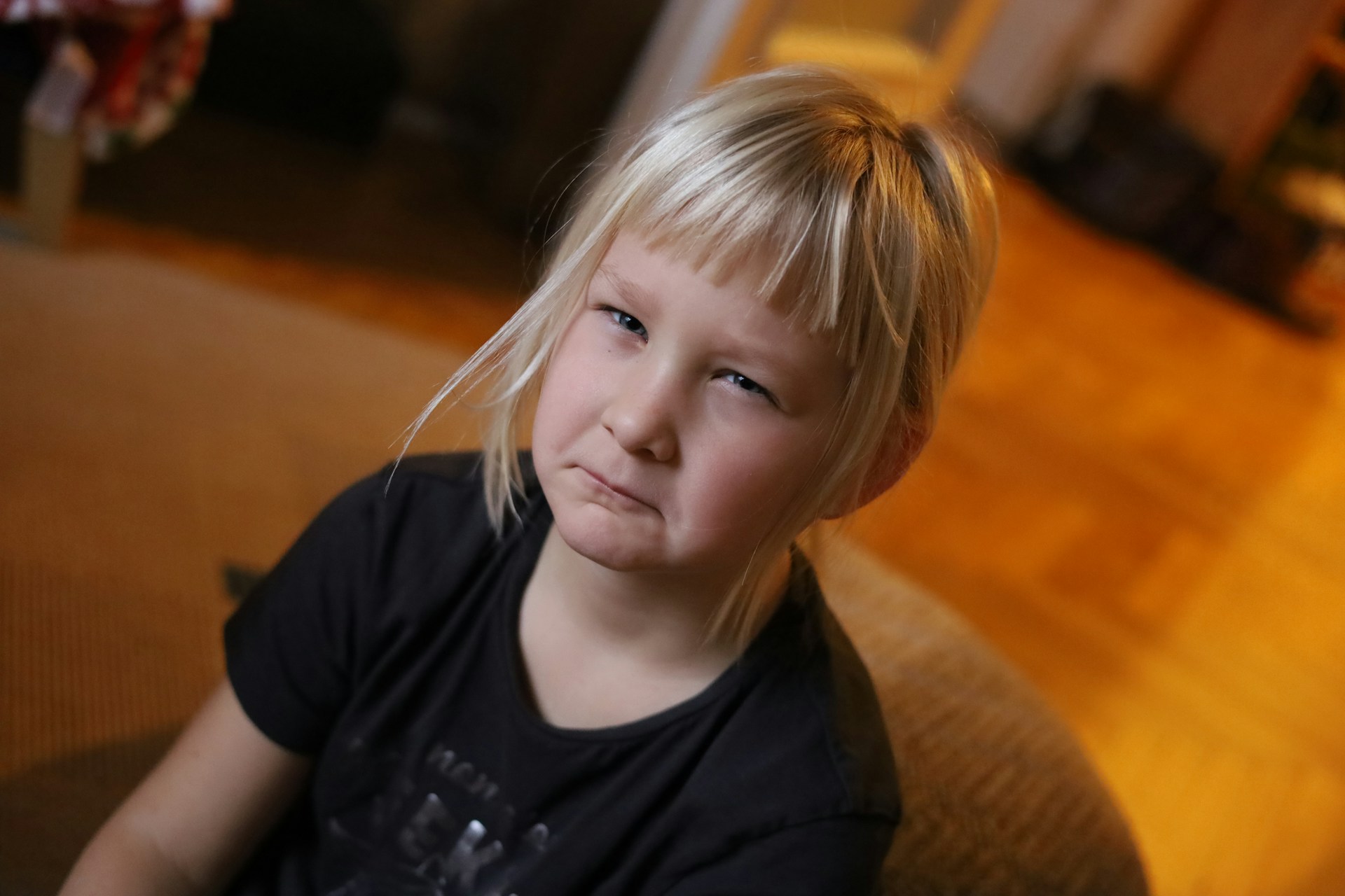 Une jeune fille triste | Source : Unsplash