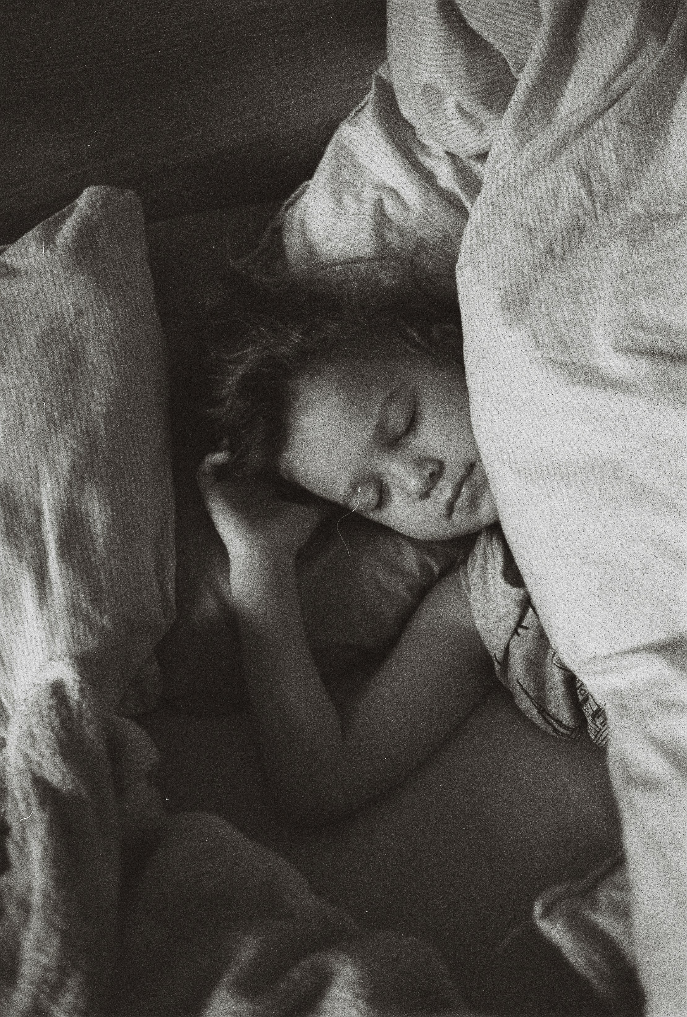 Une petite fille endormie | Source : Unsplash