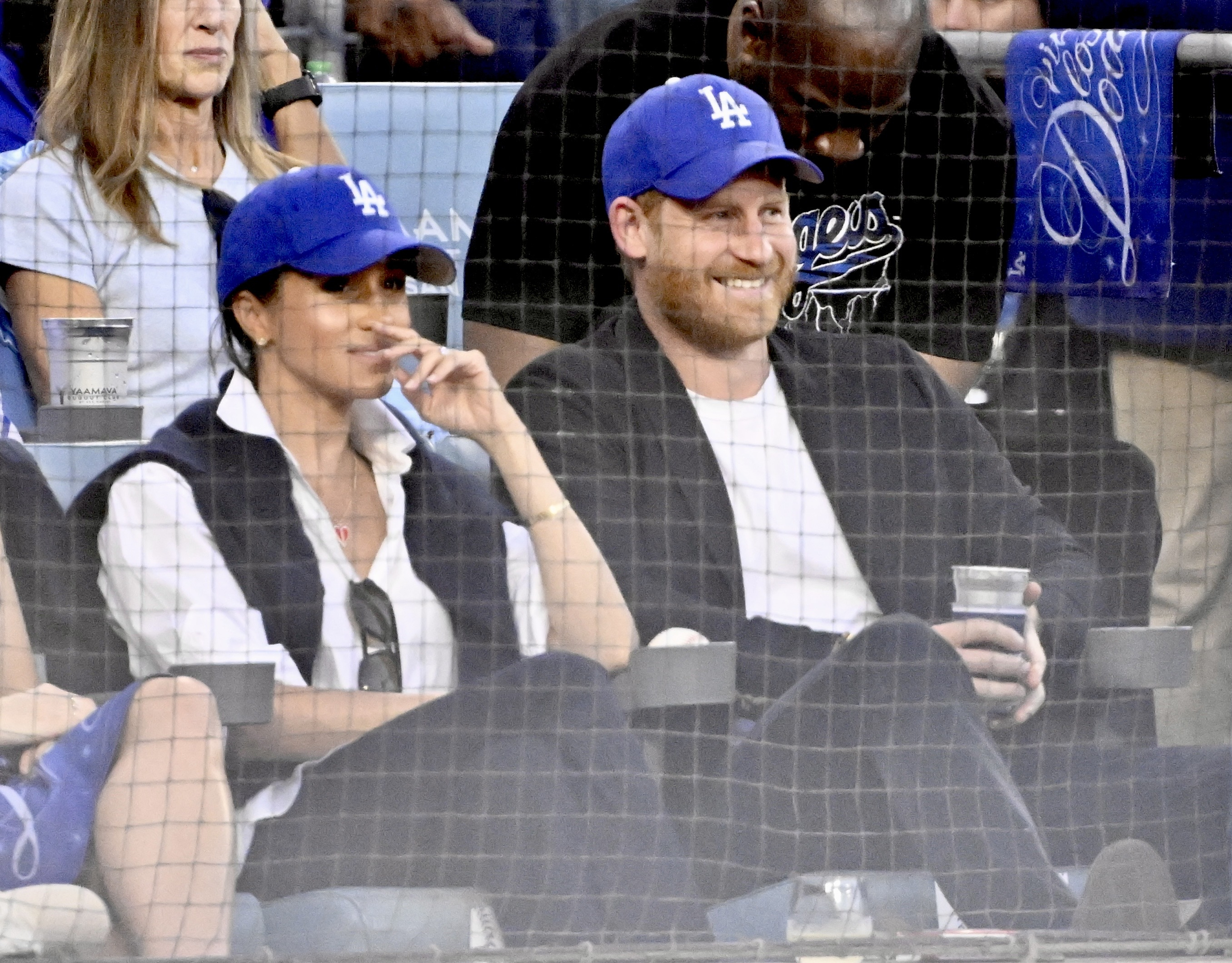 Le prince Harry et Meghan Markle assistent à un match de baseball de la Série mondiale entre les Blue Jays de Toronto et les Dodgers de Los Angeles, le 28 octobre 2025 | Source : Getty Images