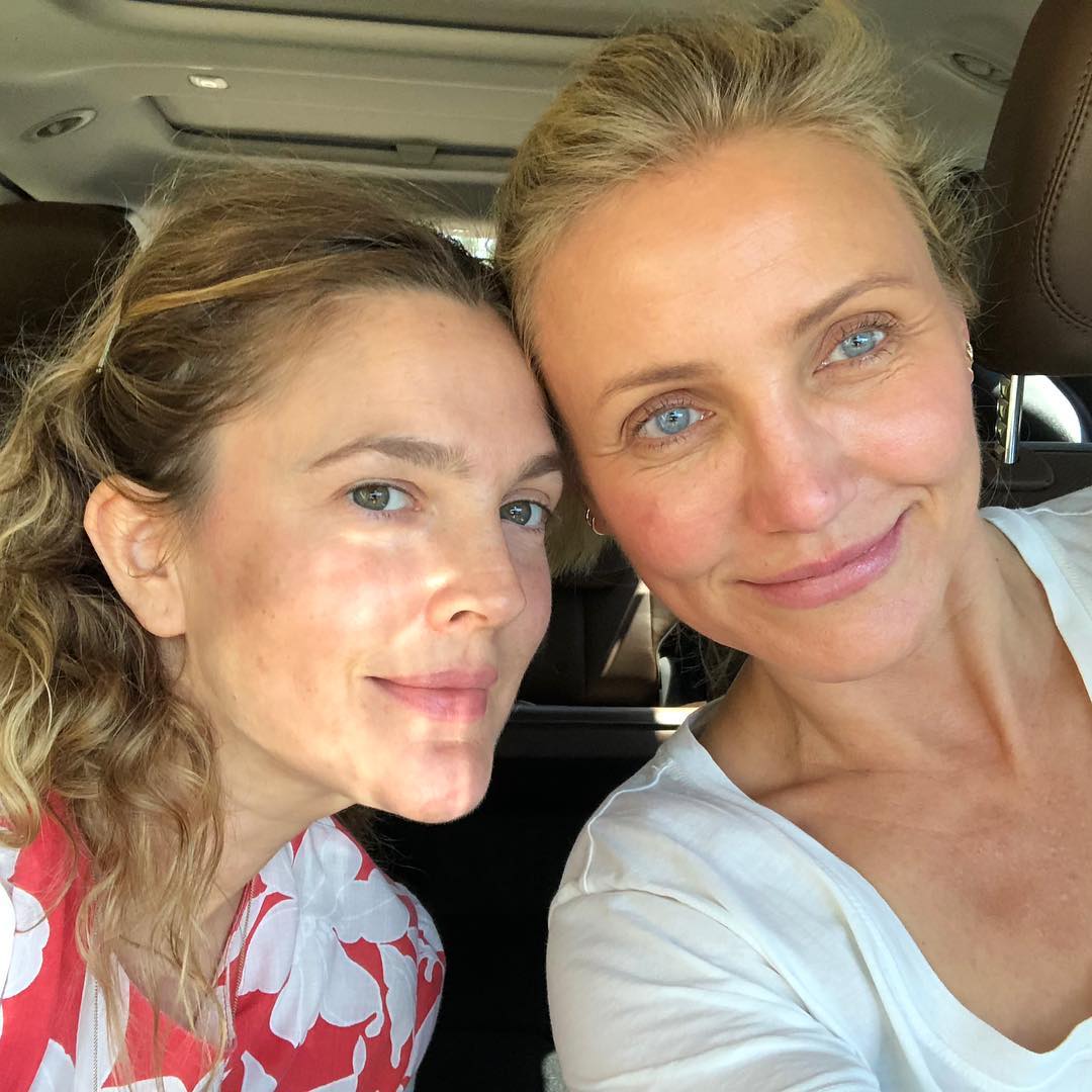 Drew Barrymore et Cameron Diaz posent pour un selfie sans maquillage, daté du 13 juillet 2018 | Source : Instagram/drewbarrymore