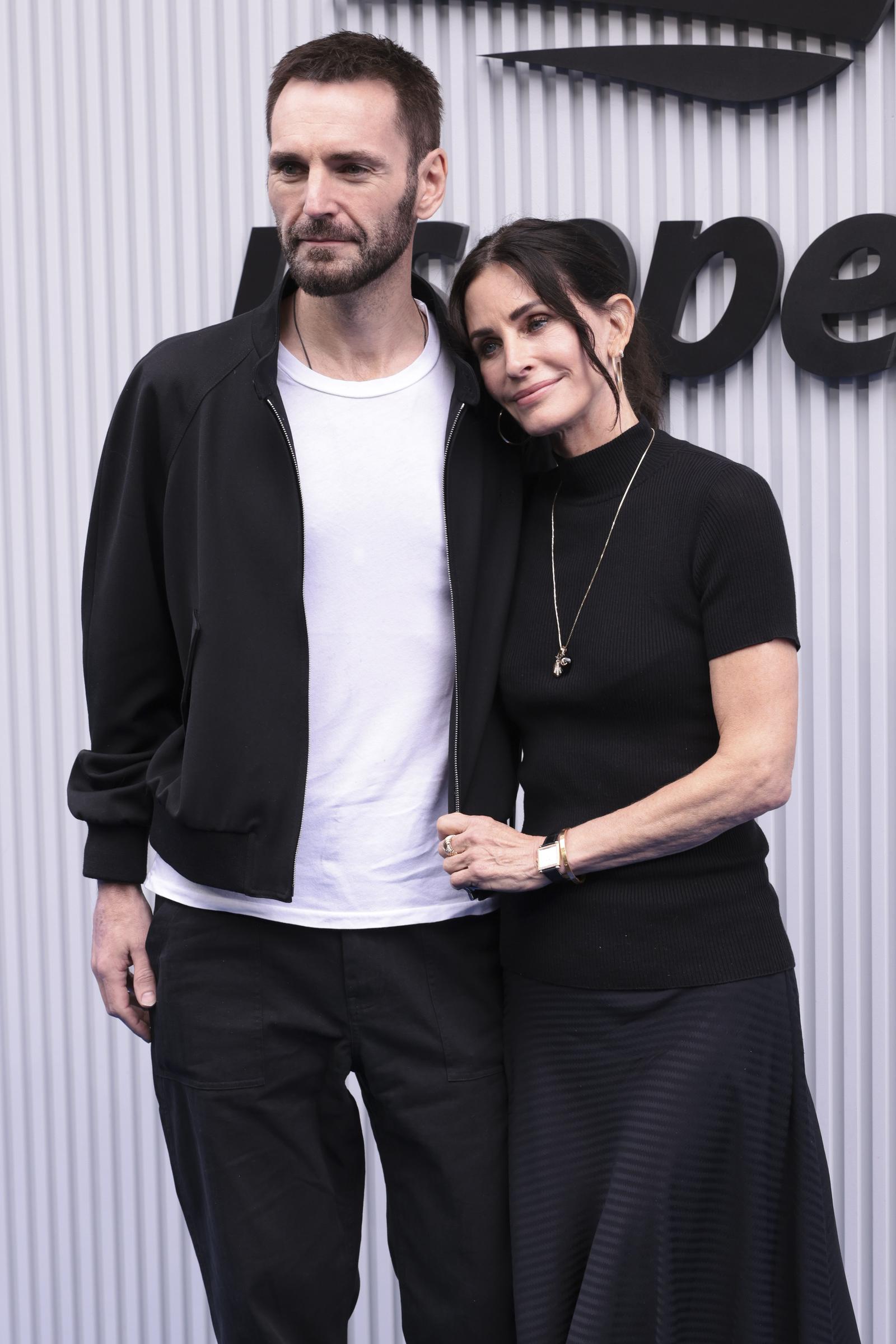 Courteney Cox et Johnny McDaid lors de la finale masculine du 15e jour des championnats de tennis US Open 2025, le 7 septembre à New York. | Source : Getty Images