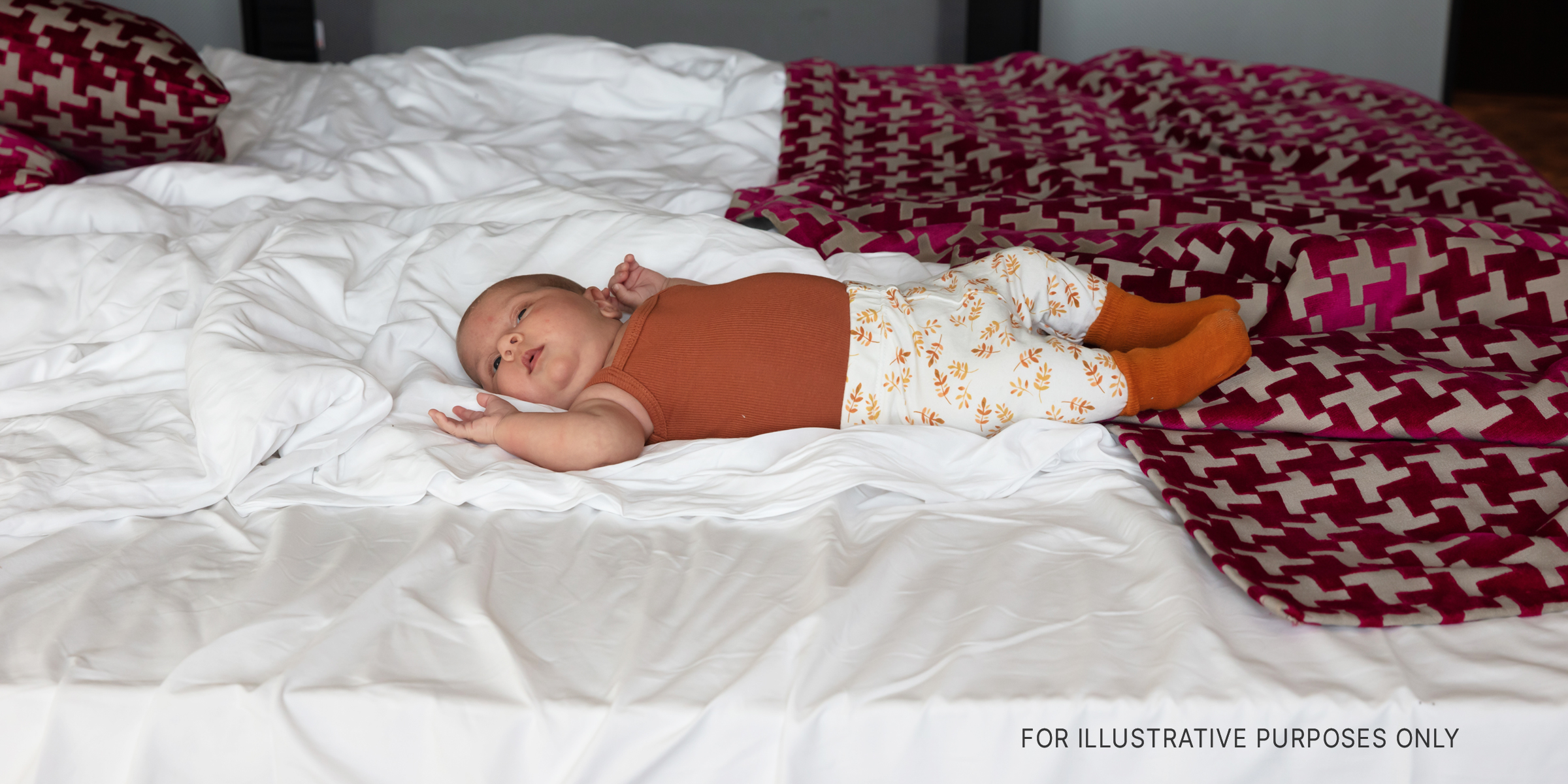 Bébé couché dans son lit | Source : Shutterstock