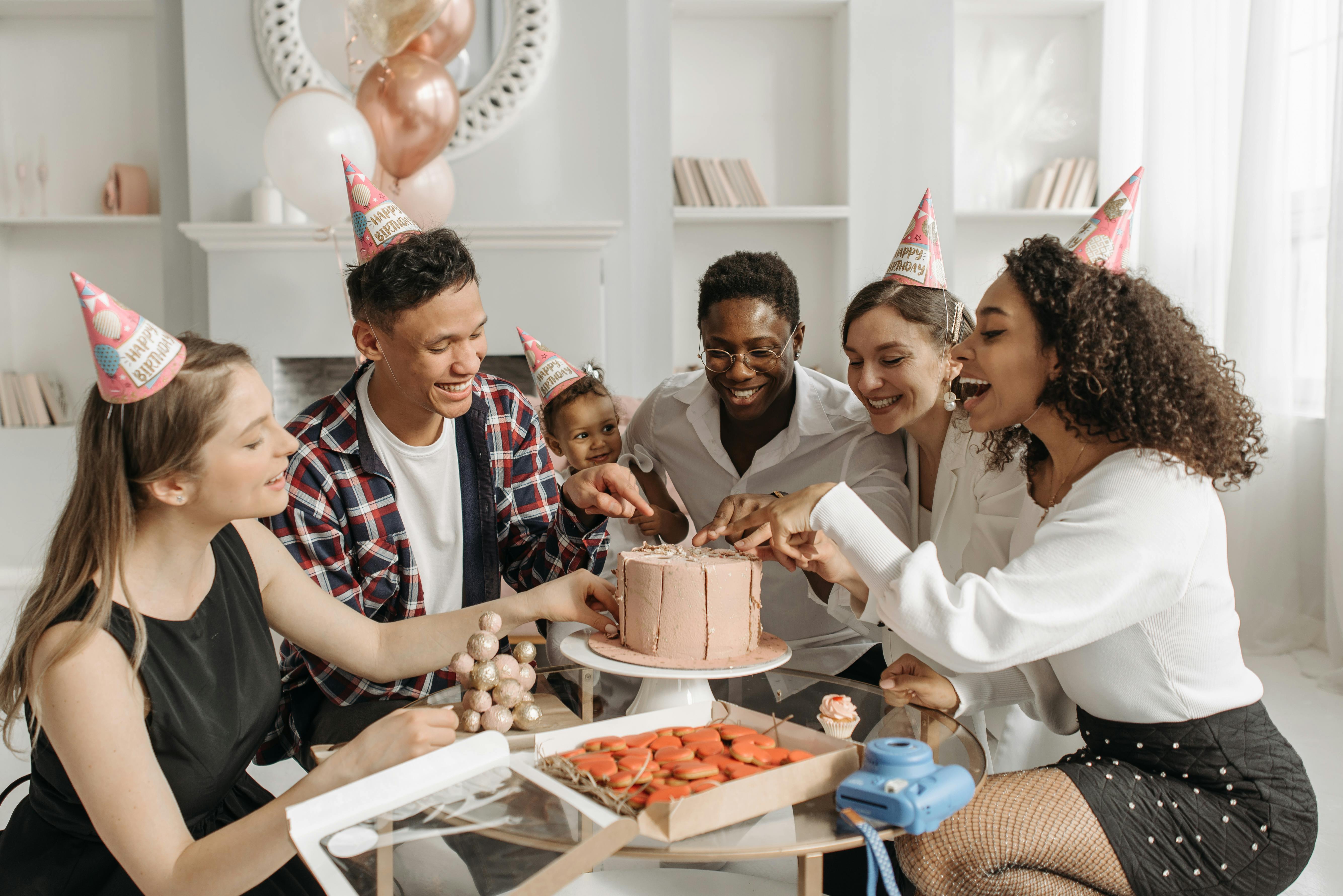 Une fête d'anniversaire qui bat son plein | Source : Pexels