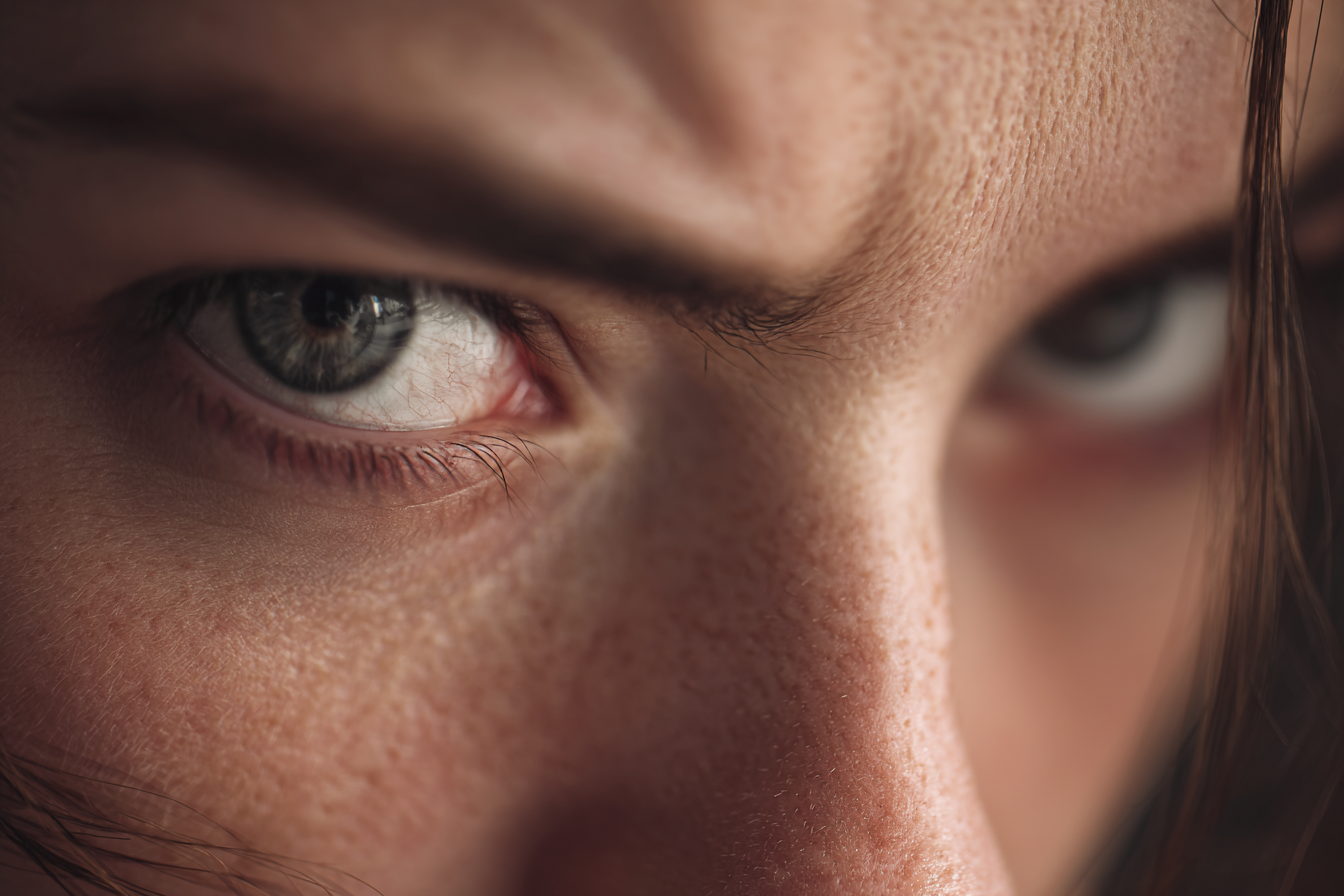 Gros plan sur les yeux d'une femme | Source : Midjourney
