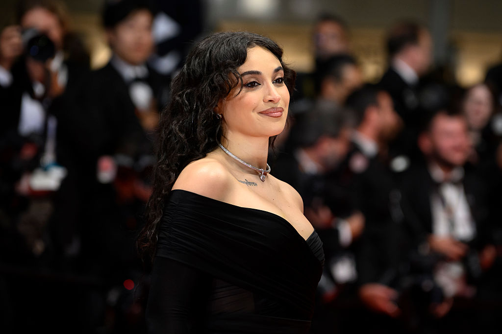 Camélia Jordana assiste au tapis rouge « Affeksjonsverdi » (Valeur sentimentale) lors du 78e Festival annuel de Cannes au Palais des Festivals, le 21 mai 2025 à Cannes, en France I Source : Getty Images