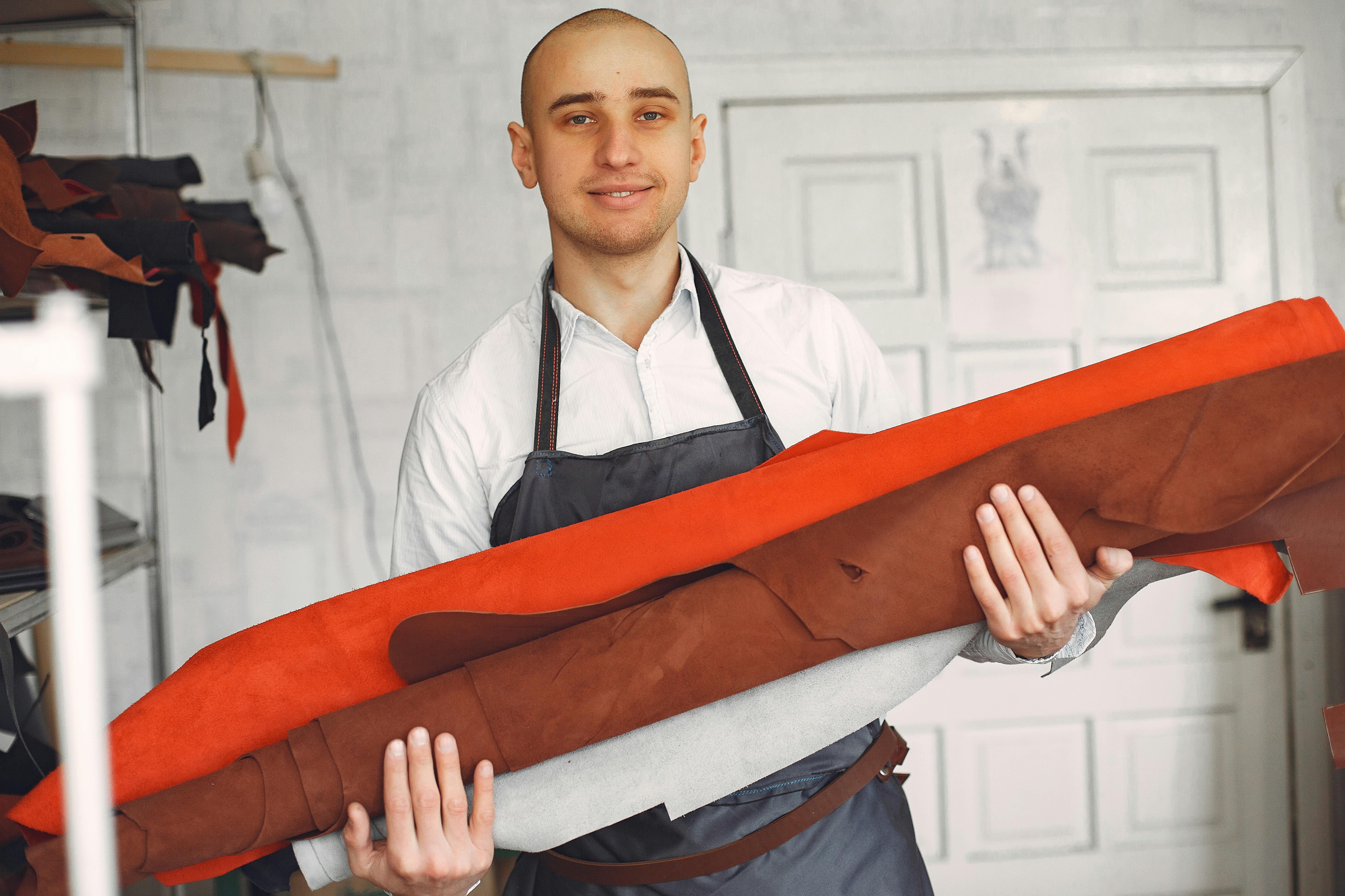 Un propriétaire d'entreprise textile | Source : Pexels