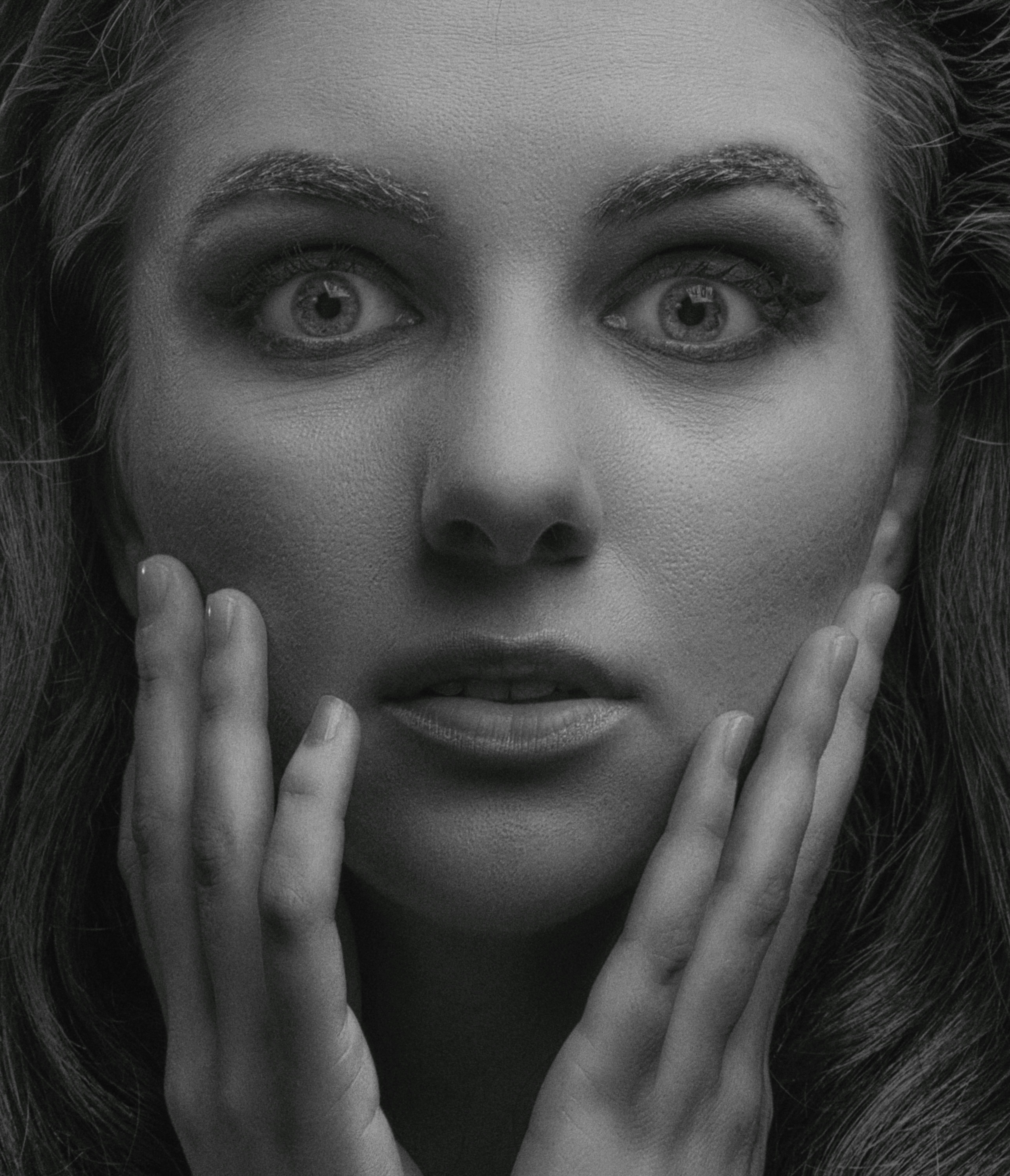 Une femme choquée aux yeux écarquillés | Source : Pexels