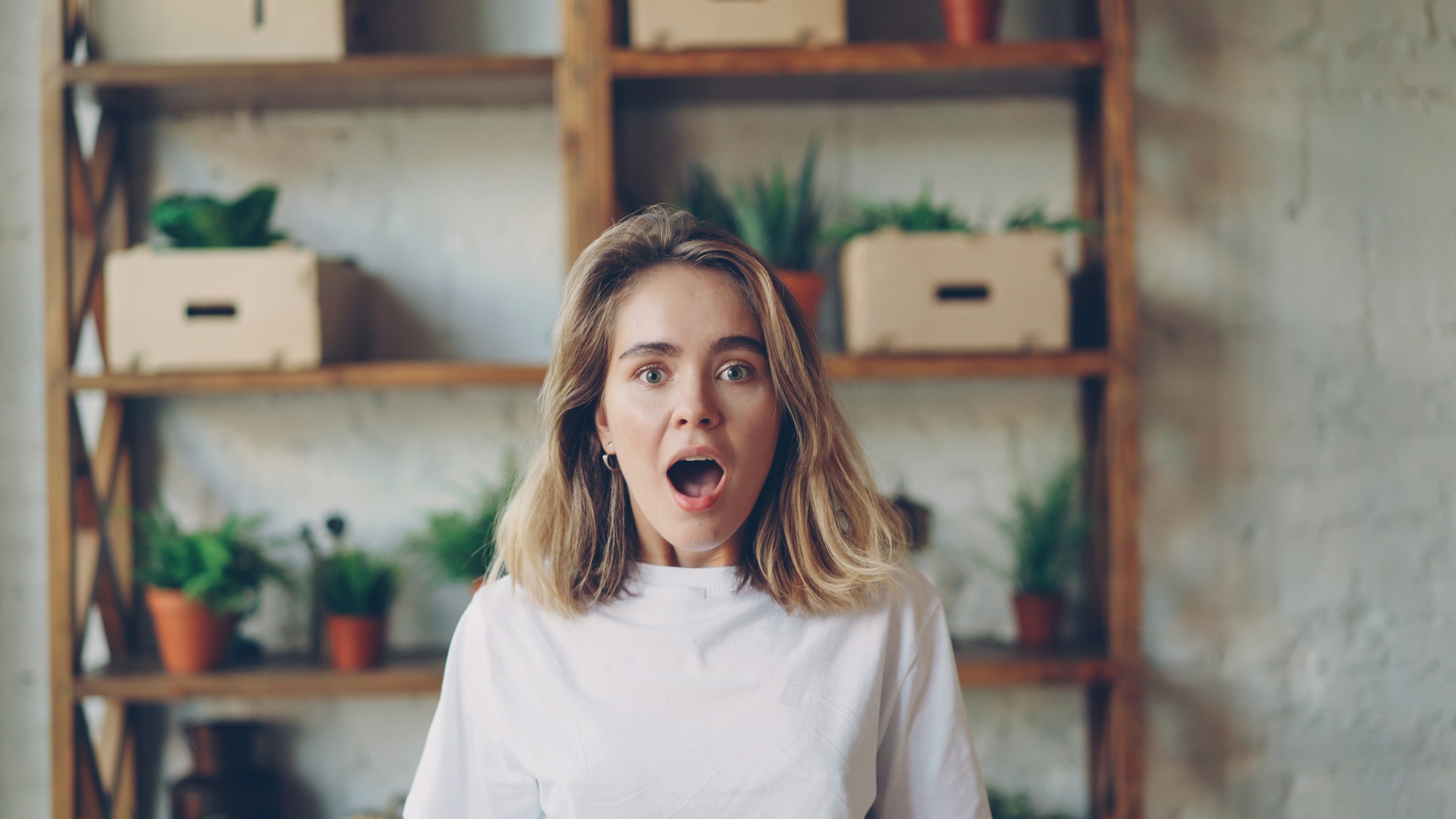 Une femme choquée | Source : Unsplash