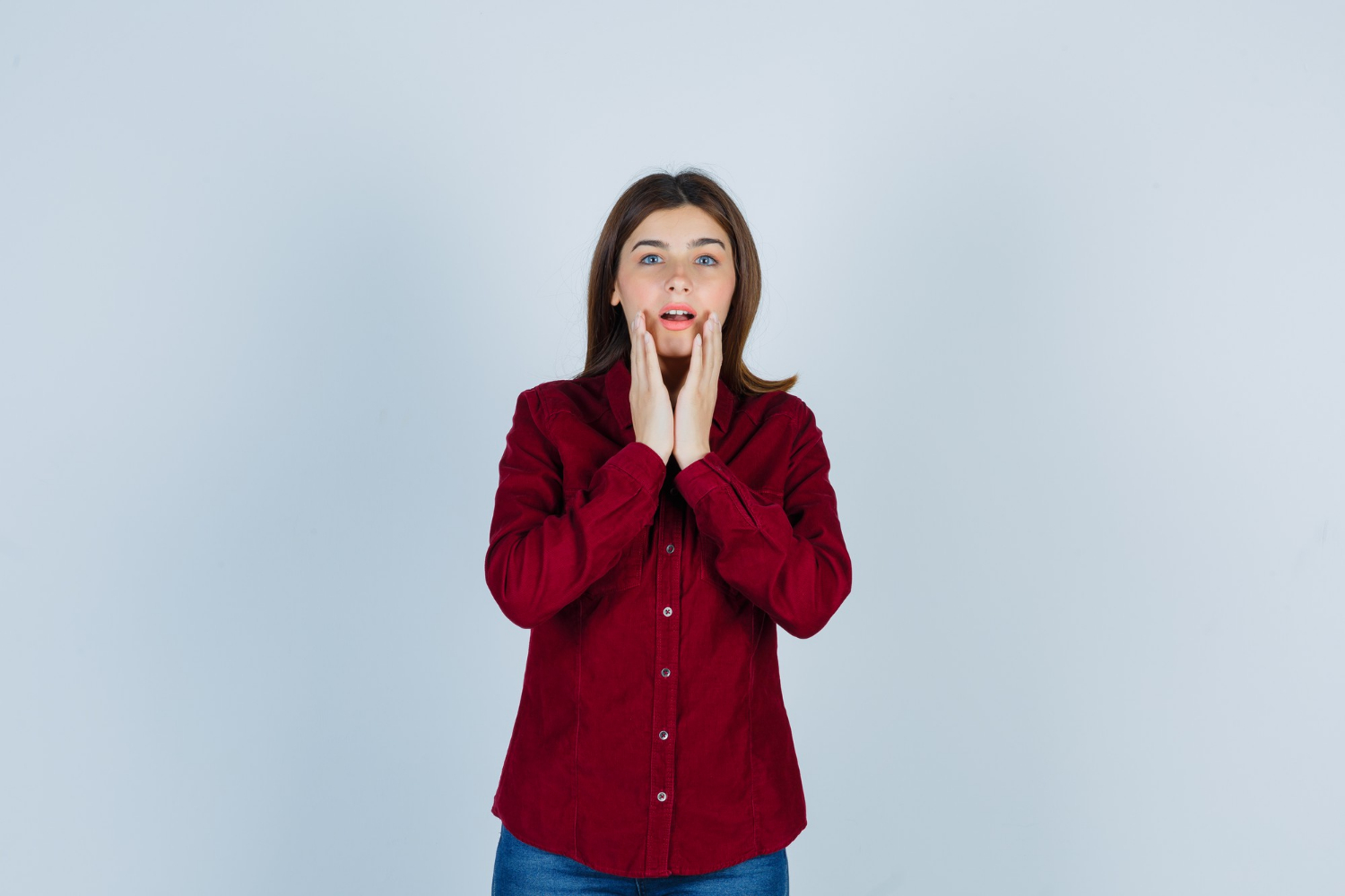 Une femme choquée | Source : Freepik