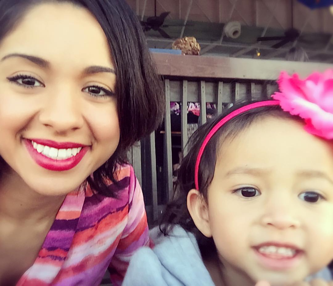 Ivanna Ortiz avec son enfant, le 9 mai 2016 | Source : Facebook/ivanna.ortiz