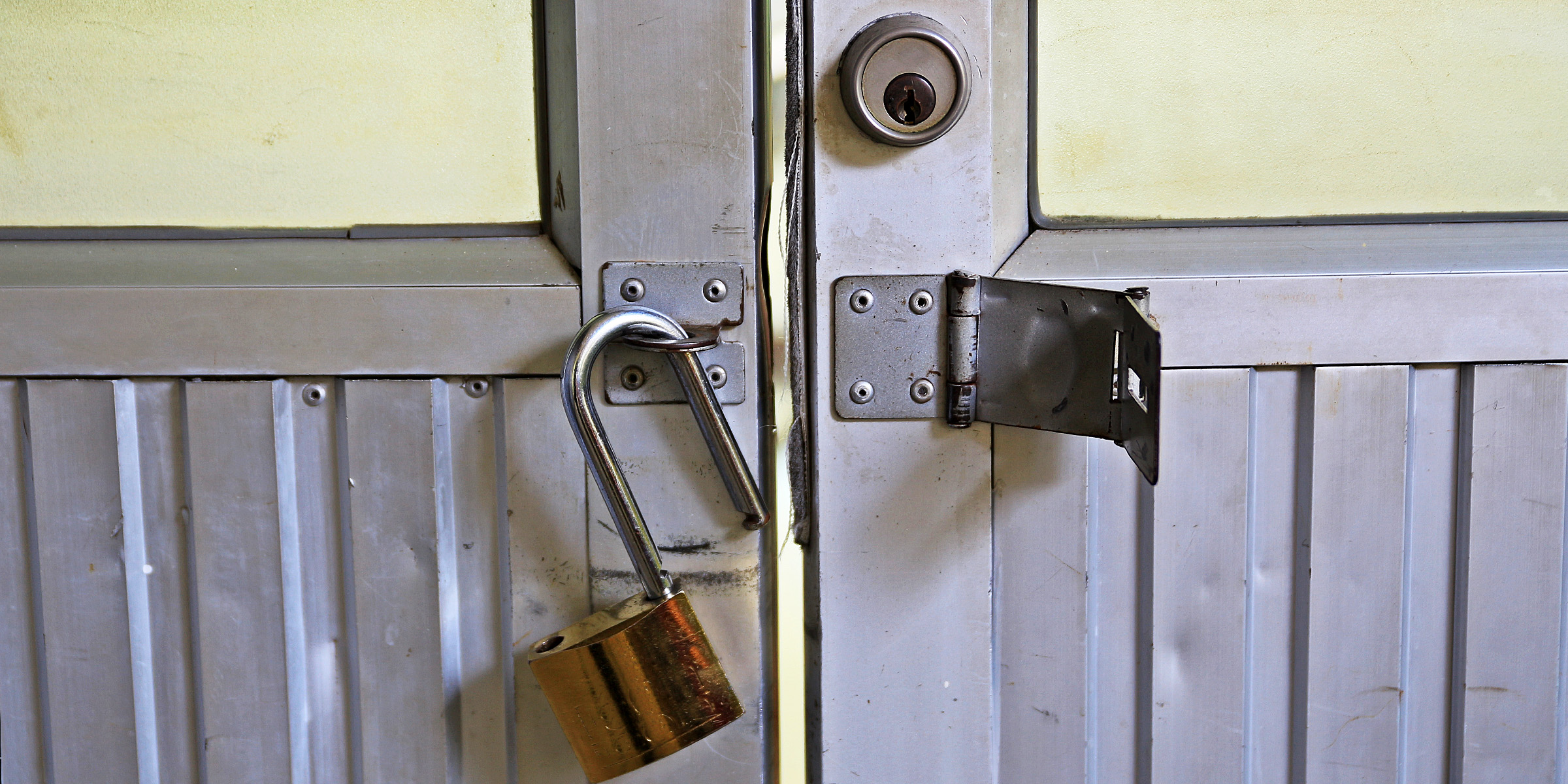 Une serrure sur une porte | Source : Shutterstock