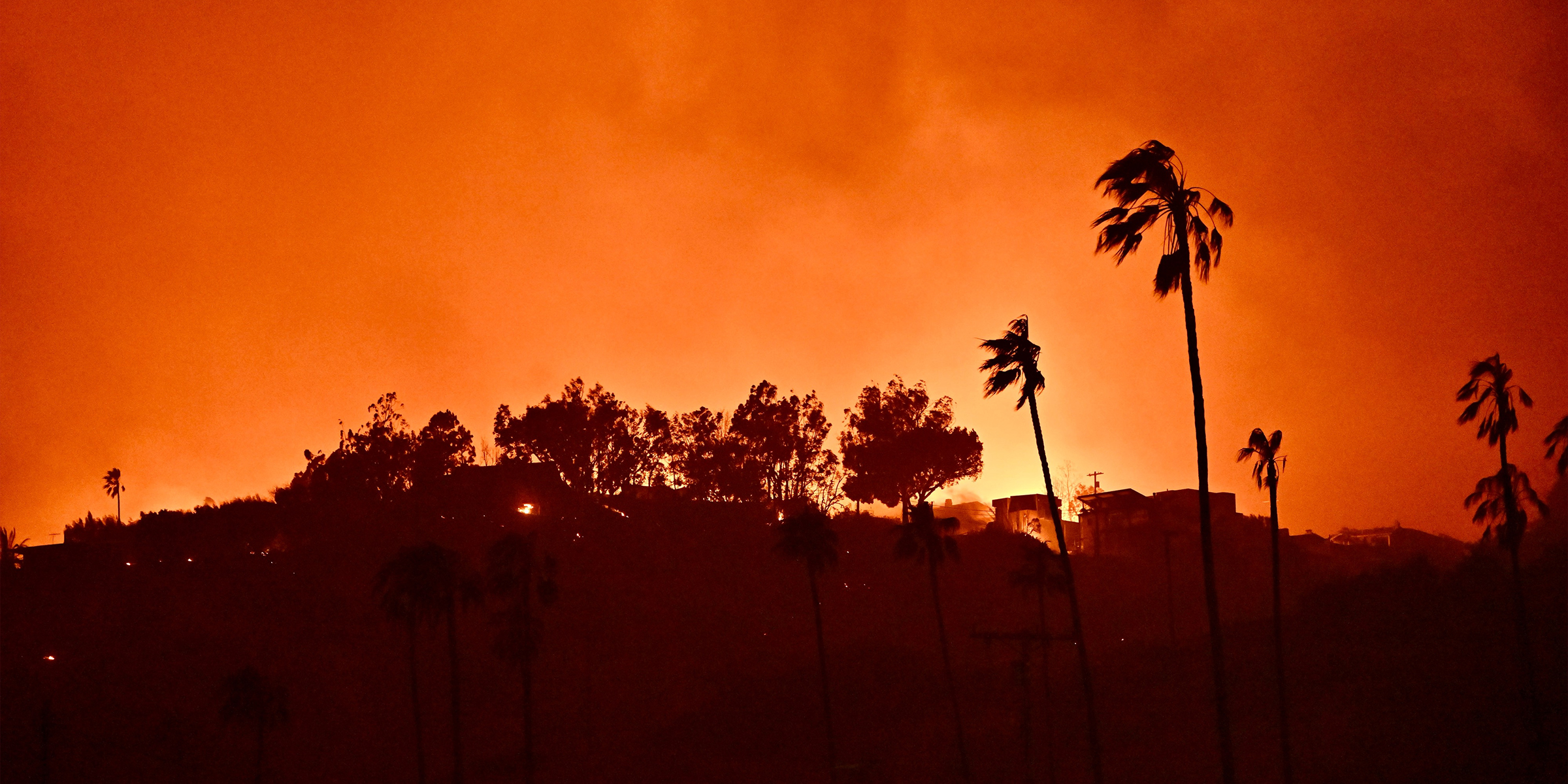 Vue du ciel enfumé de Los Angeles à la suite de l'incendie de Palisades. | Source : Getty Images