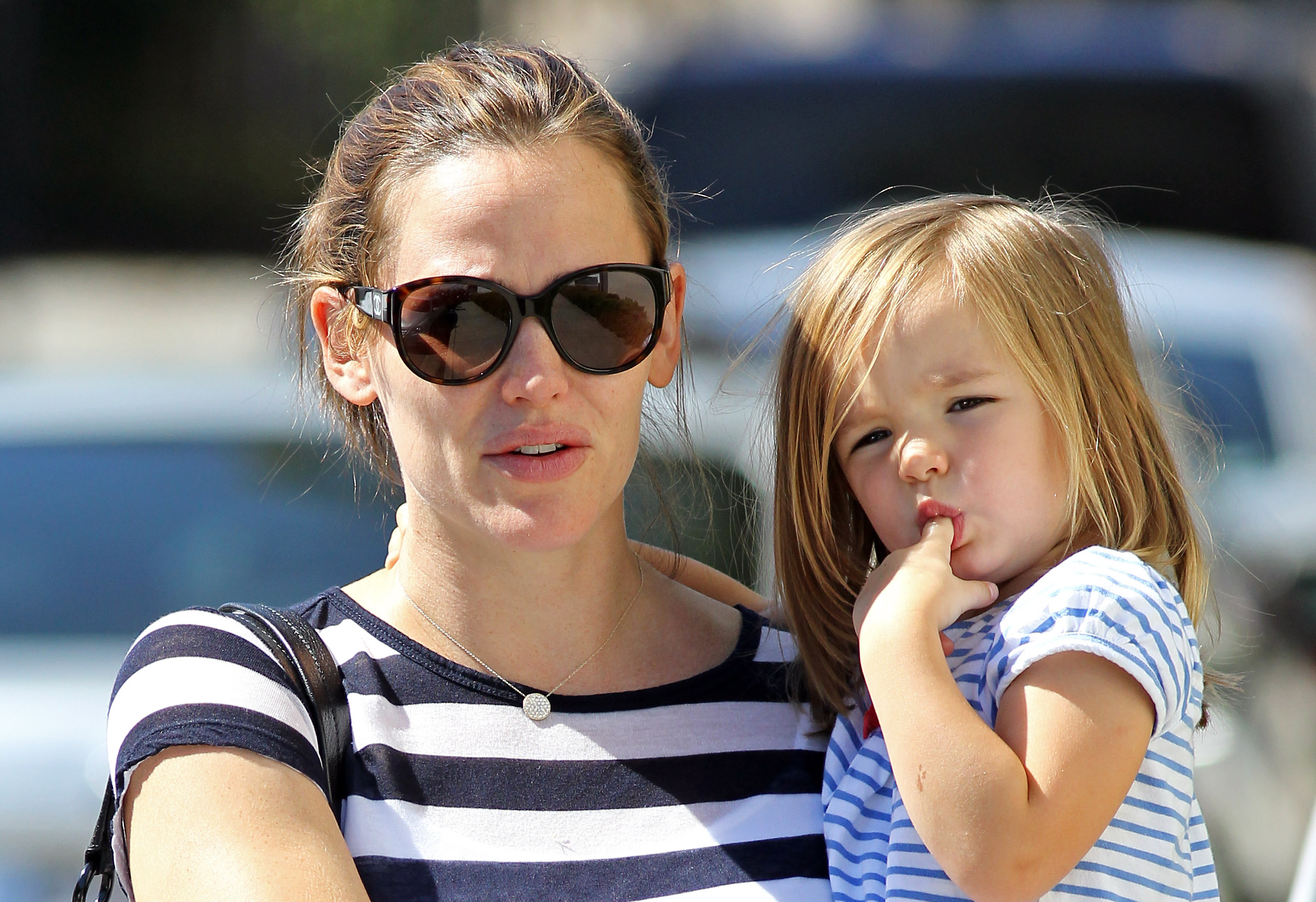 Jennifer Garner et Seraphina Affleck le 8 octobre 2011 à Los Angeles, Californie | Source : Getty Images