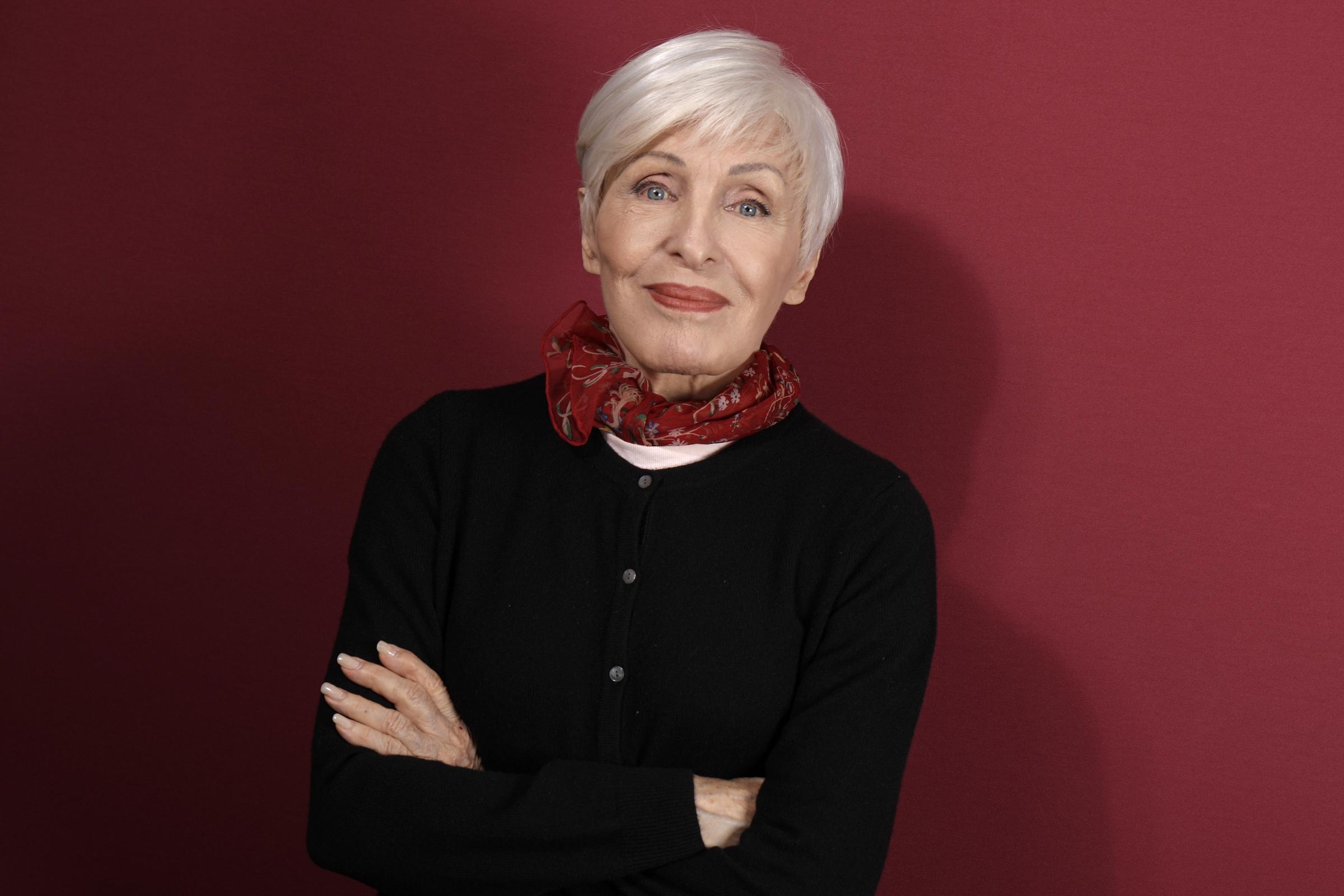 Nicole Croisille pose lors d'une séance de portrait à Paris, France, le 19/09/2017 I Source : Getty Images