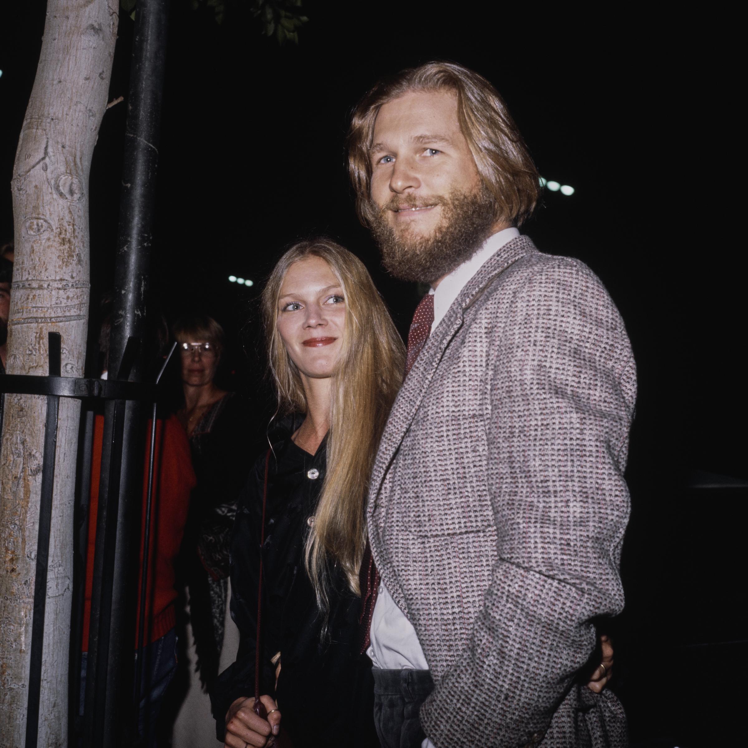 Susan Geston et Jeff Bridges lors d'un gala de charité, vers 1980 | Source : Getty Images