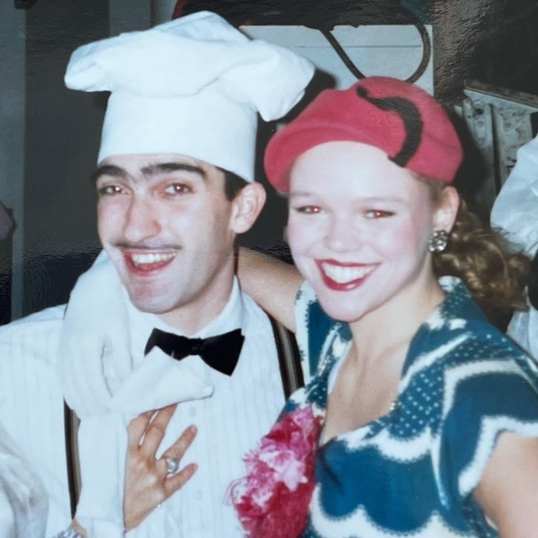 Un retour en arrière de Patrick Fischler et Lauren Bowles, tiré d'un post daté du 24 mars 2021. | Source : Instagram/pfischler