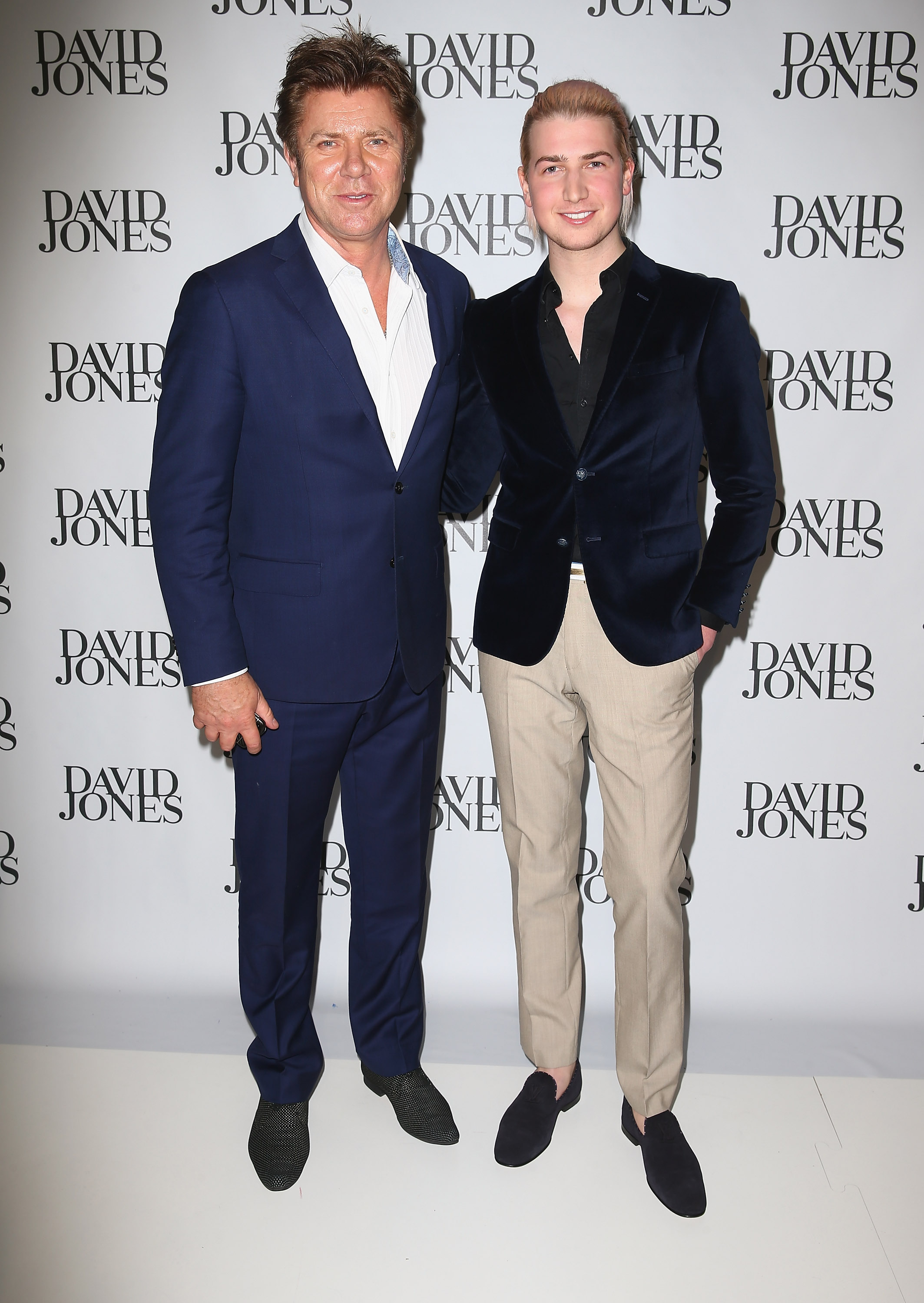 Christian Wilkins et son père lors du lancement de la collection David Jones printemps/été 2014 au magasin David Jones Elizabeth Street, le 30 juillet 2014, à Sydney, en Australie. | Source : Getty Images