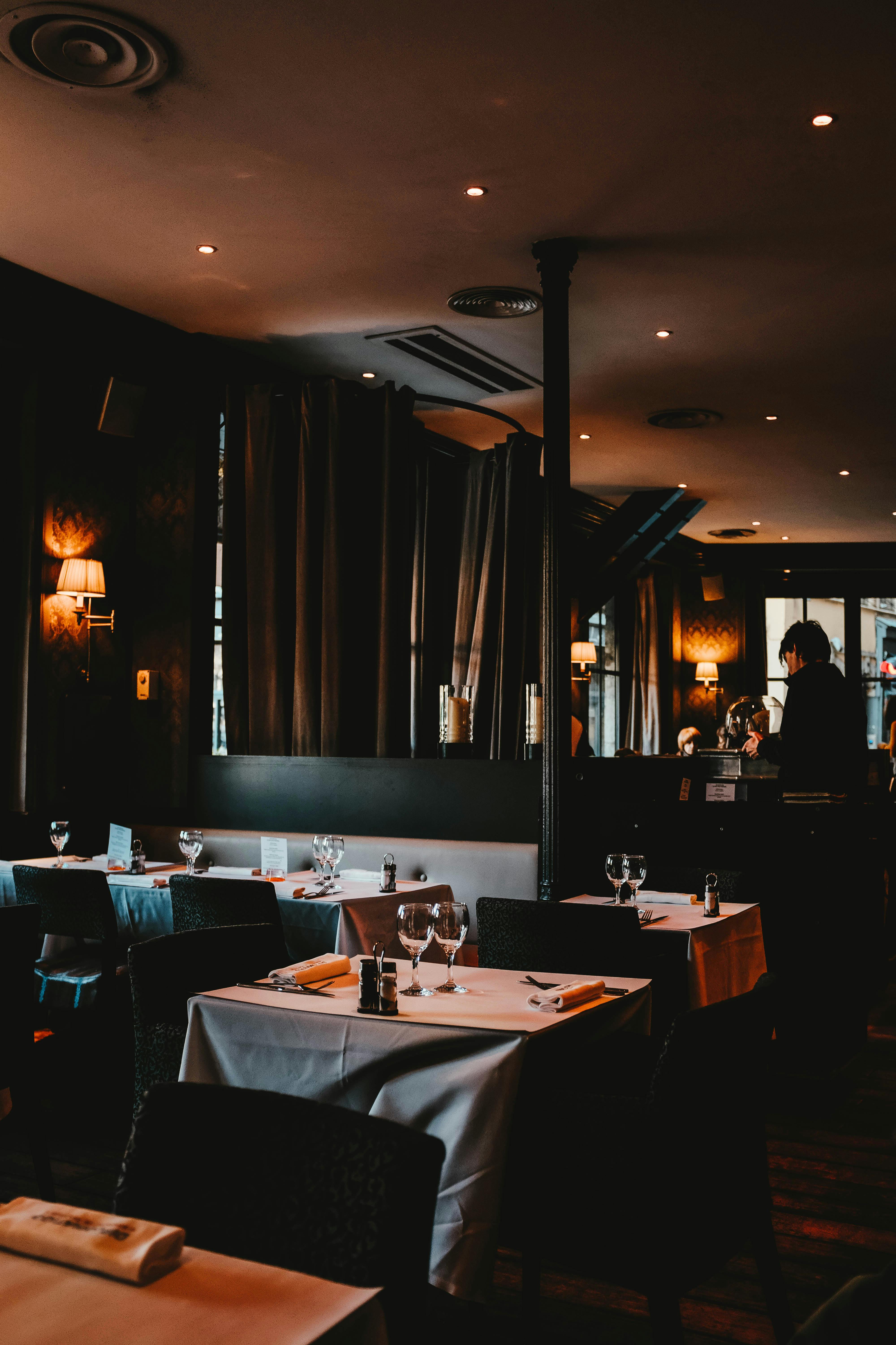 L'intérieur d'un restaurant | Source : Pexels