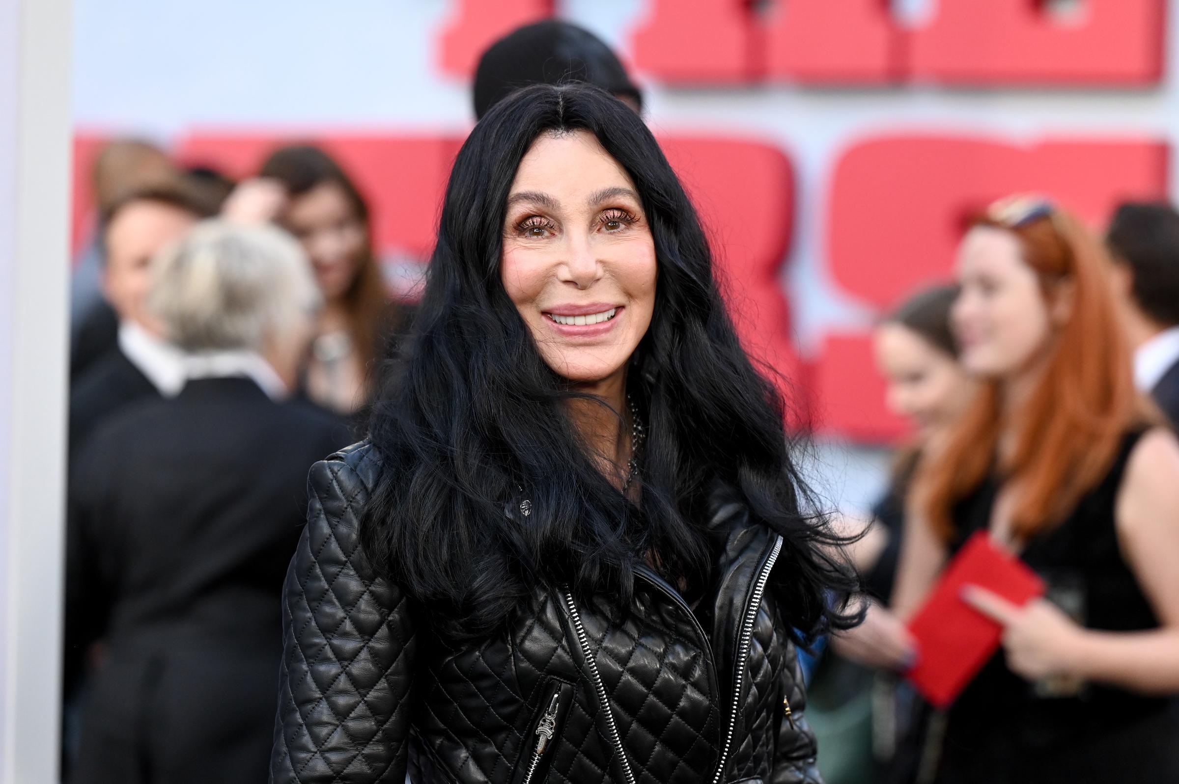 Cher lors de la première du film « The Bikeriders » à Los Angeles, en Californie, le 17 juin 2024. | Source : Getty Images