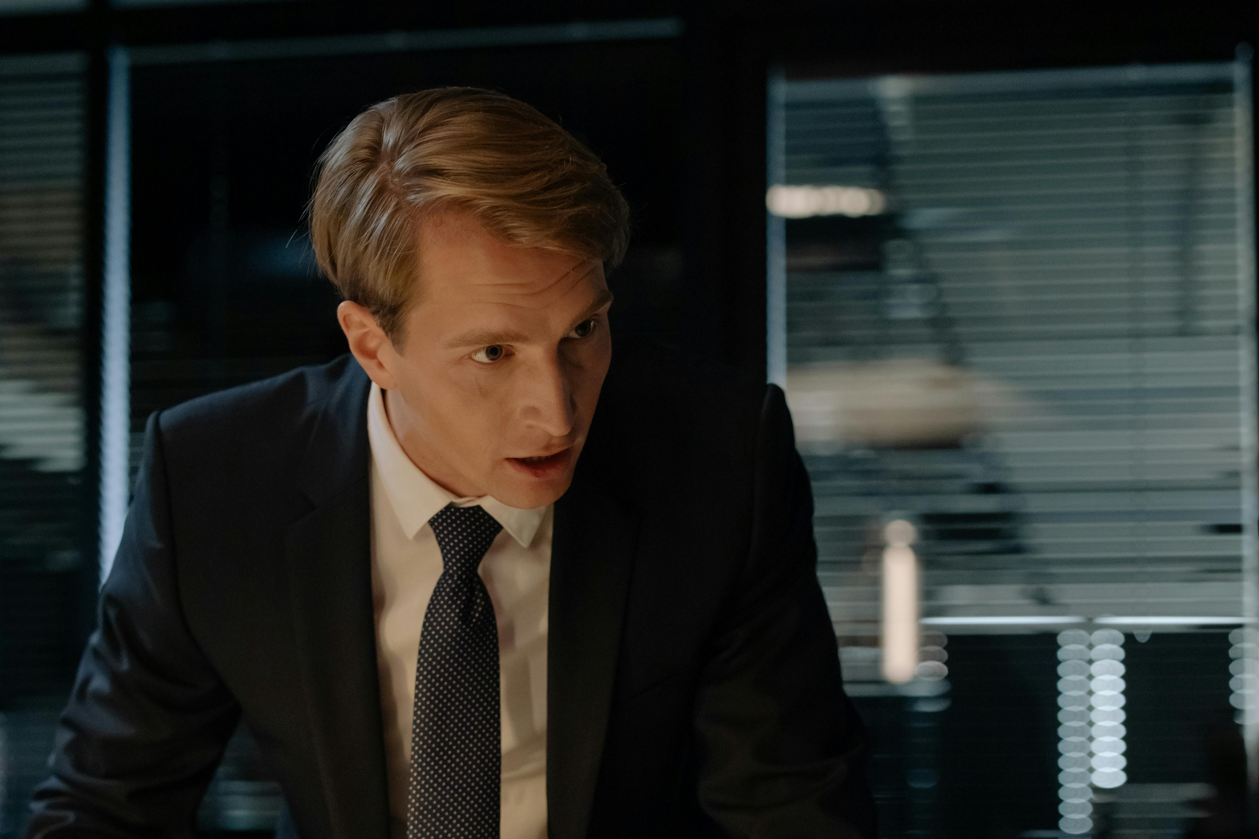 A man in a suit | Source: Pexels