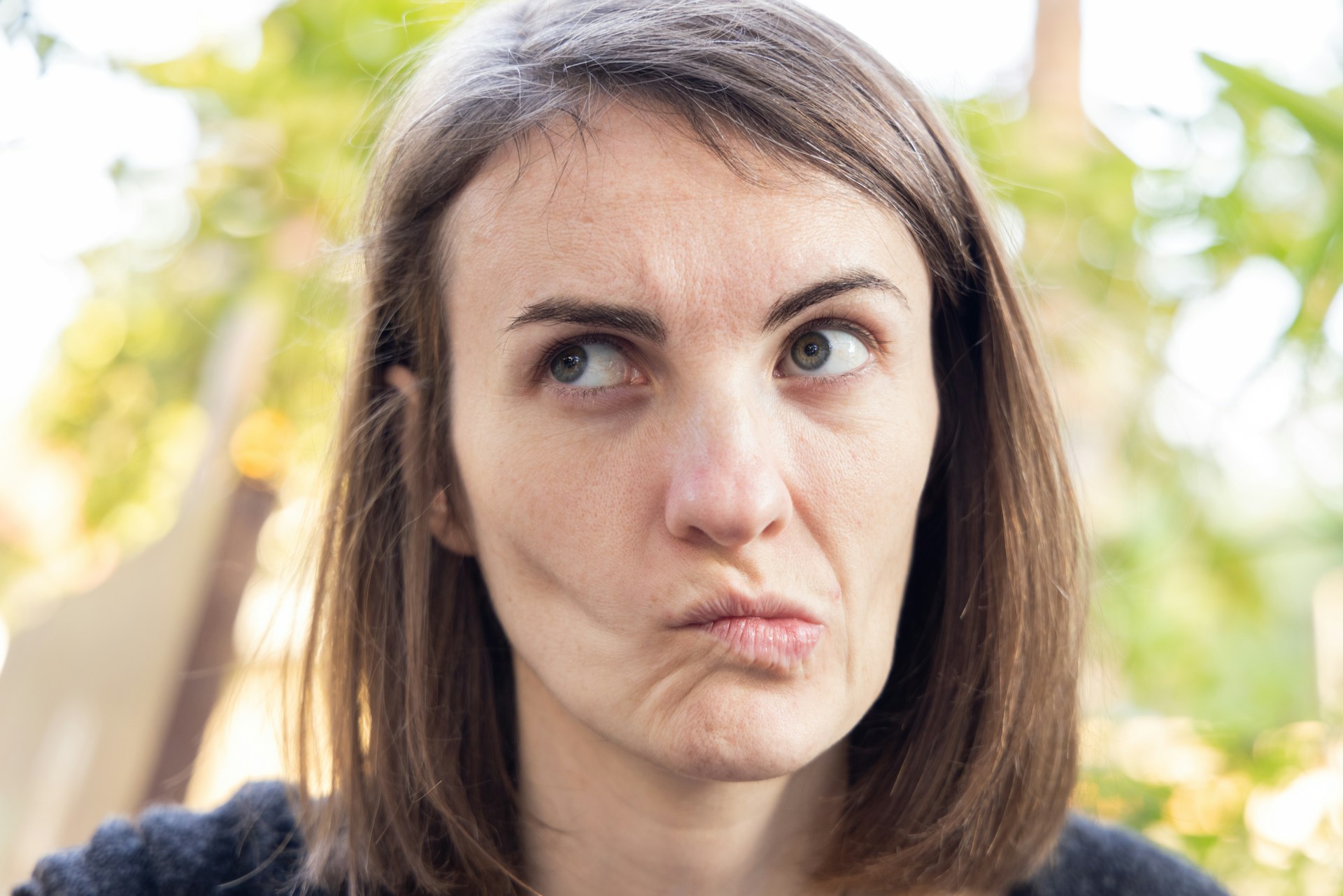 Une femme qui tire la tronche | Source : Unsplash