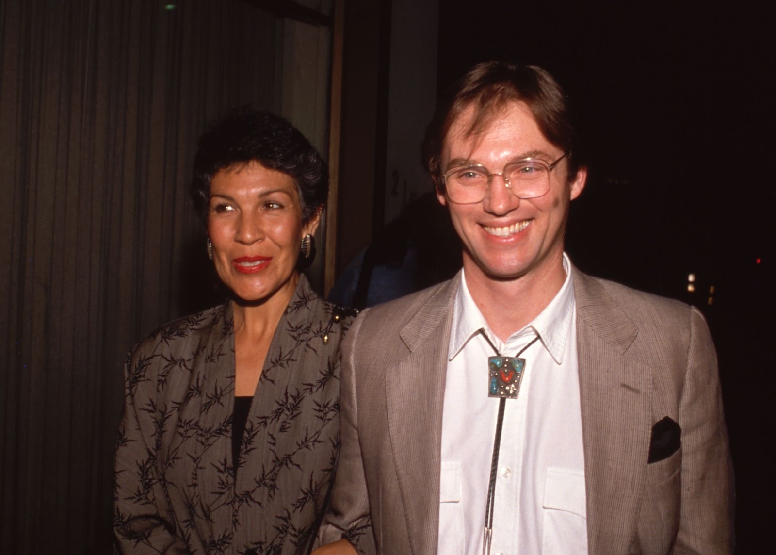 Alma Gonzales et Richard Thomas vers les années 1980. | Source : Getty Images