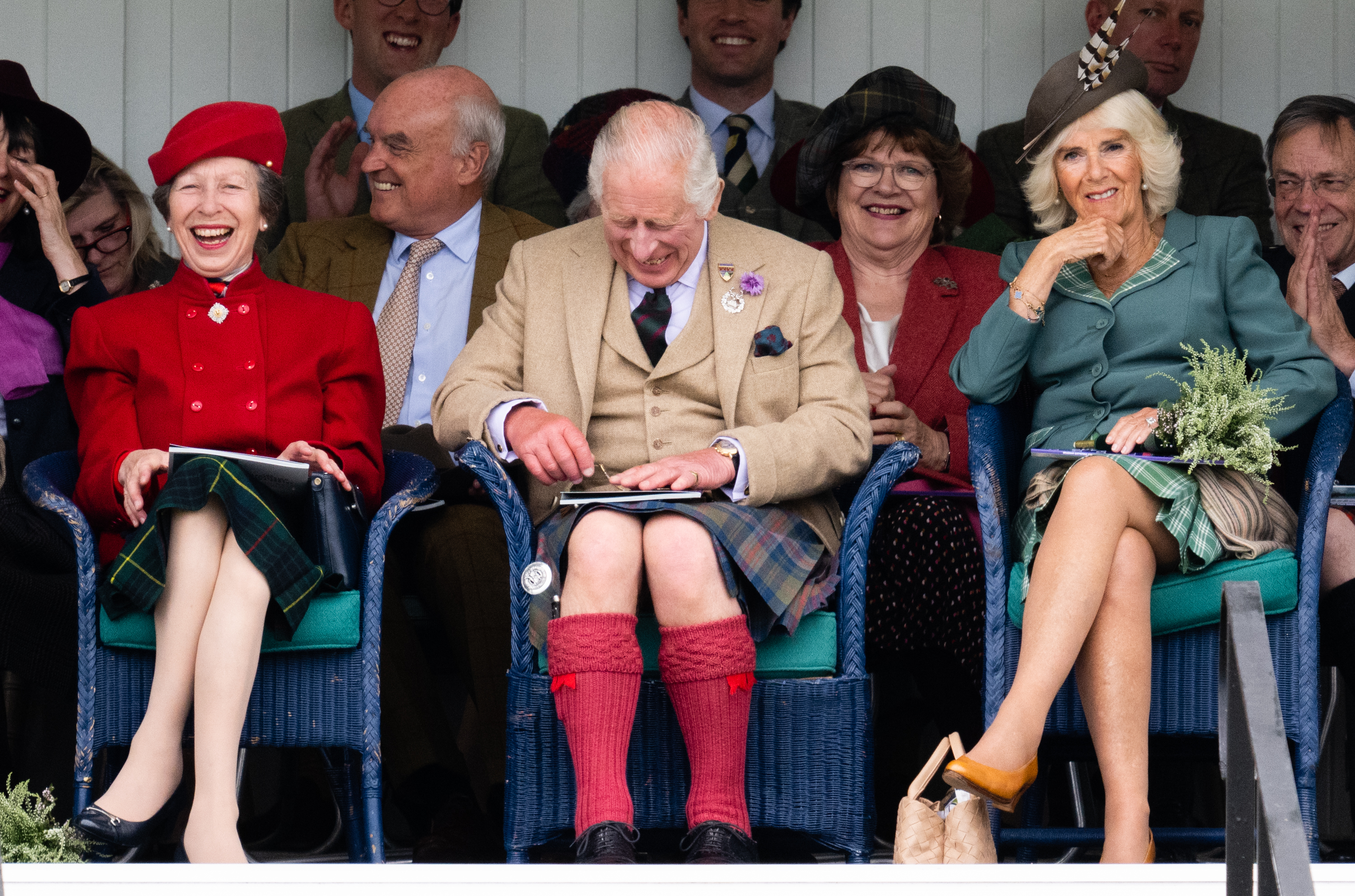La princesse Anne, le roi Charles III et la reine Camilla lors du Rassemblement de Braemar 2023, le 2 septembre, à Braemar, en Écosse. | Source : Getty Images