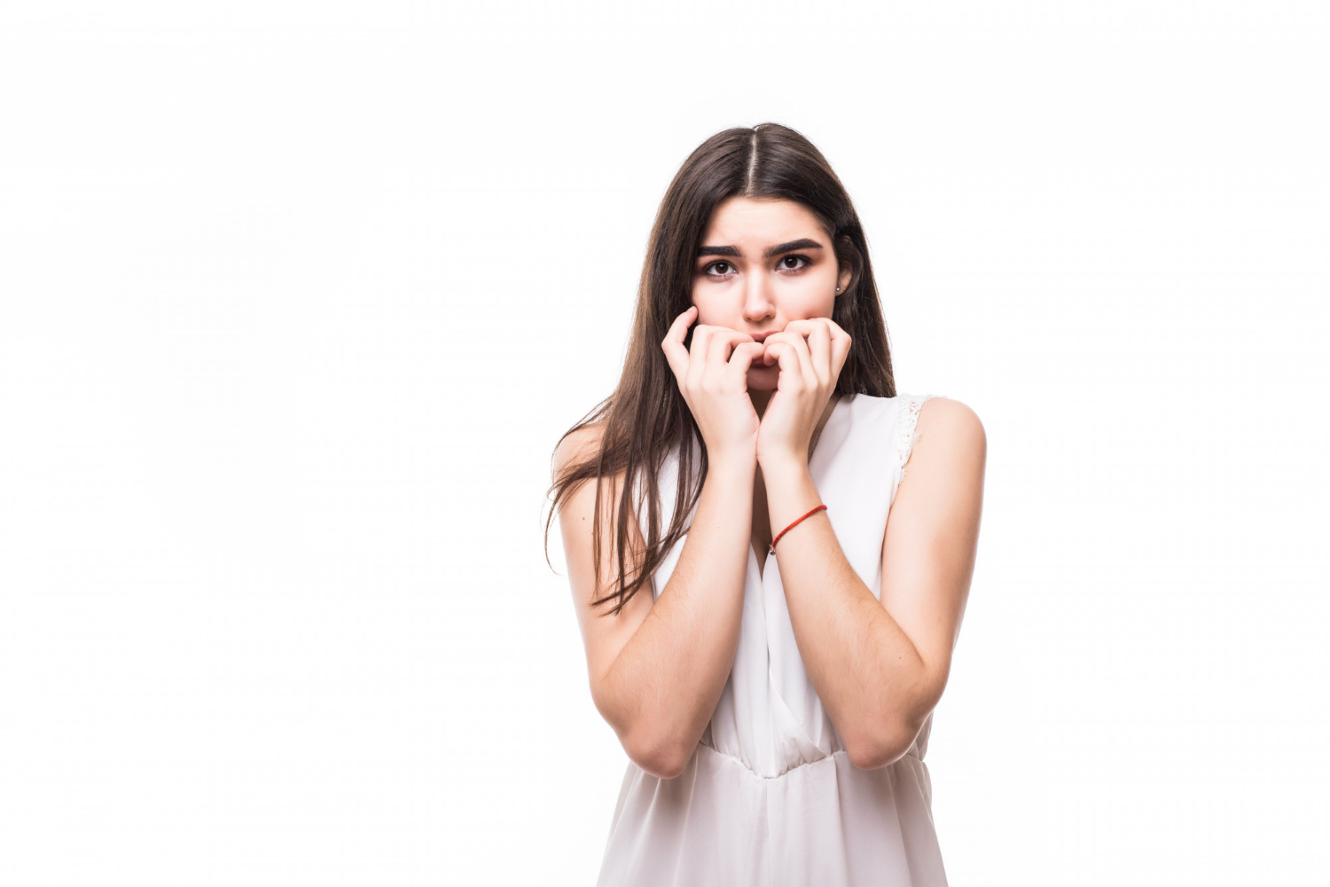Une femme nerveuse | Source : Freepik