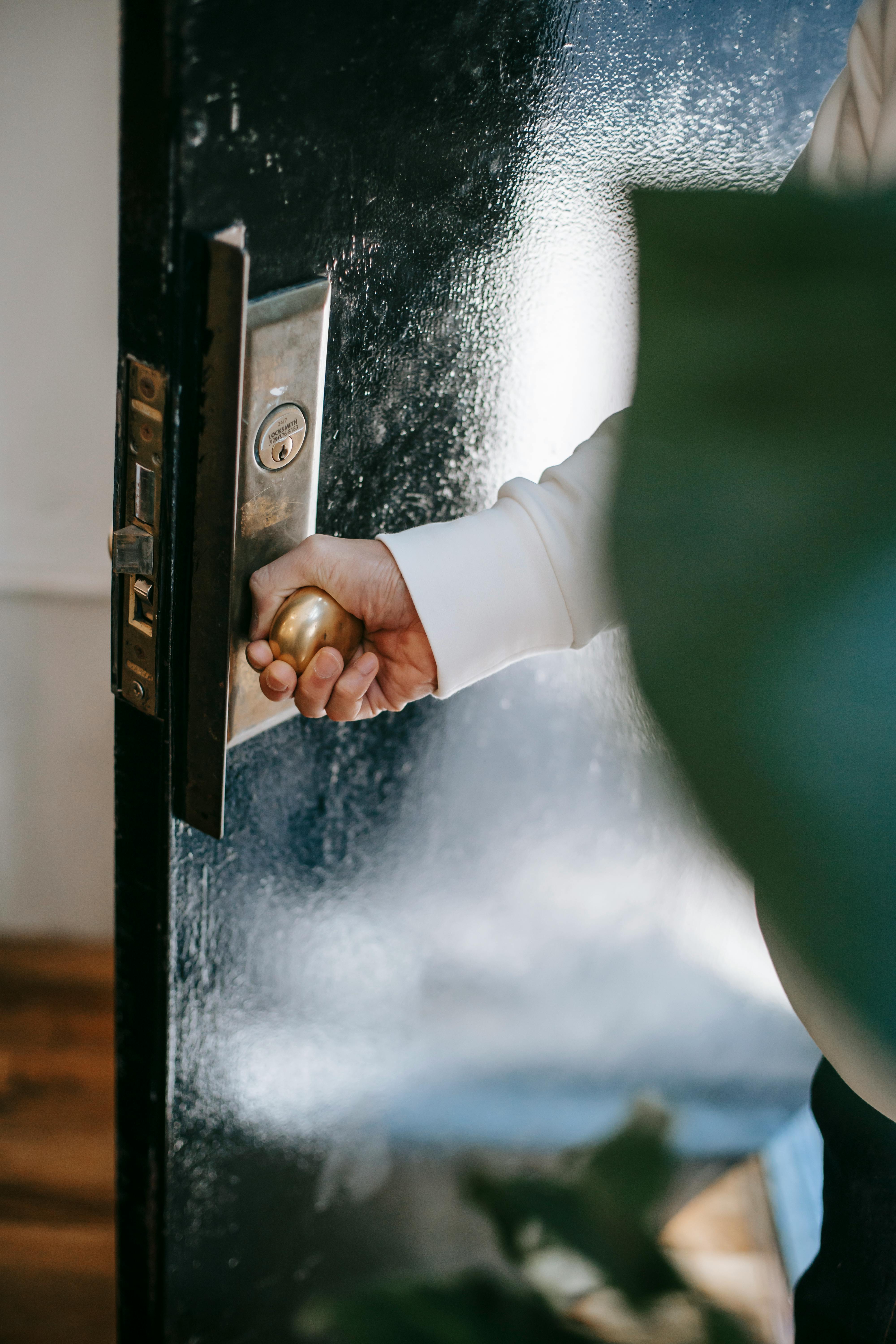 Une porte ouverte | Source : Pexels