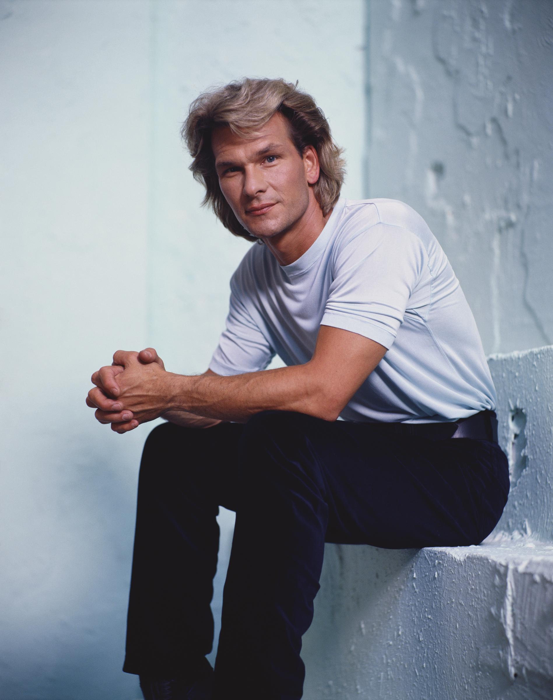Patrick Swayze vers 1990. | Source : Getty Images