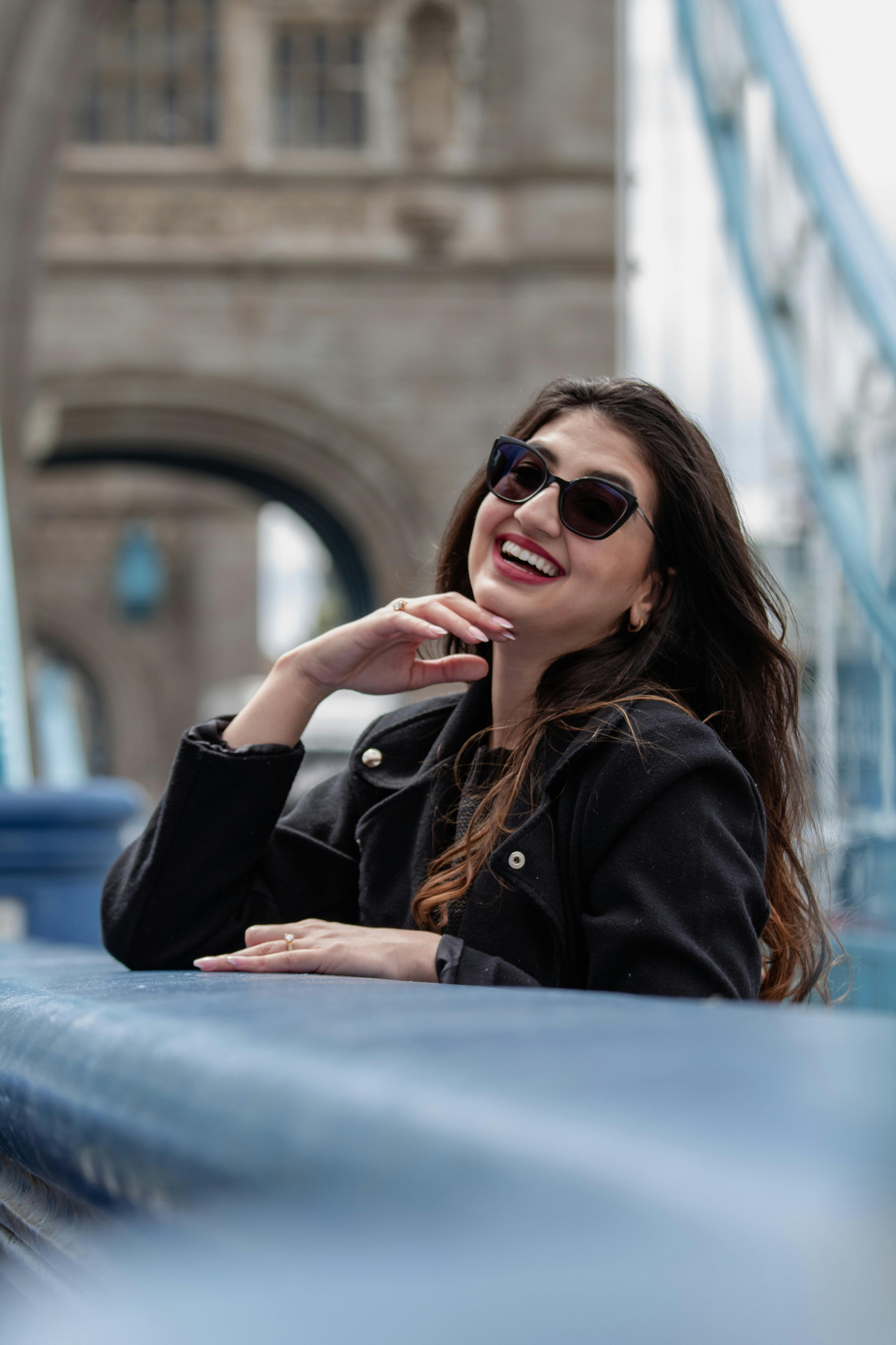 Une femme qui rit | Source : Pexels