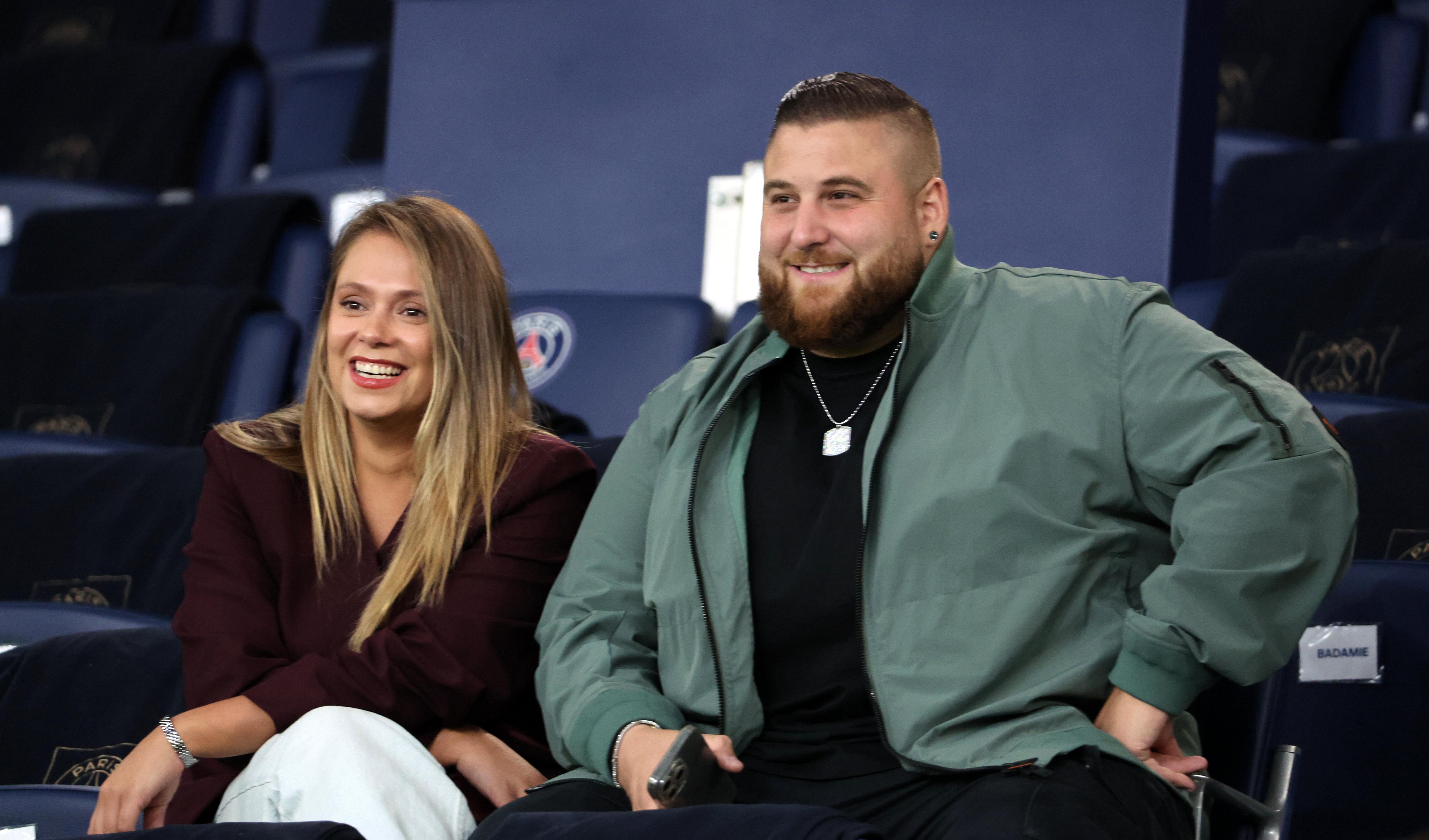 Daniela et Nico Capone assistent au match de Ligue 1 entre le Paris Saint-Germain FC et le Stade Brestois 29 au Parc des Princes, le 14 septembre 2024 à Paris, en France I Source : Getty Images