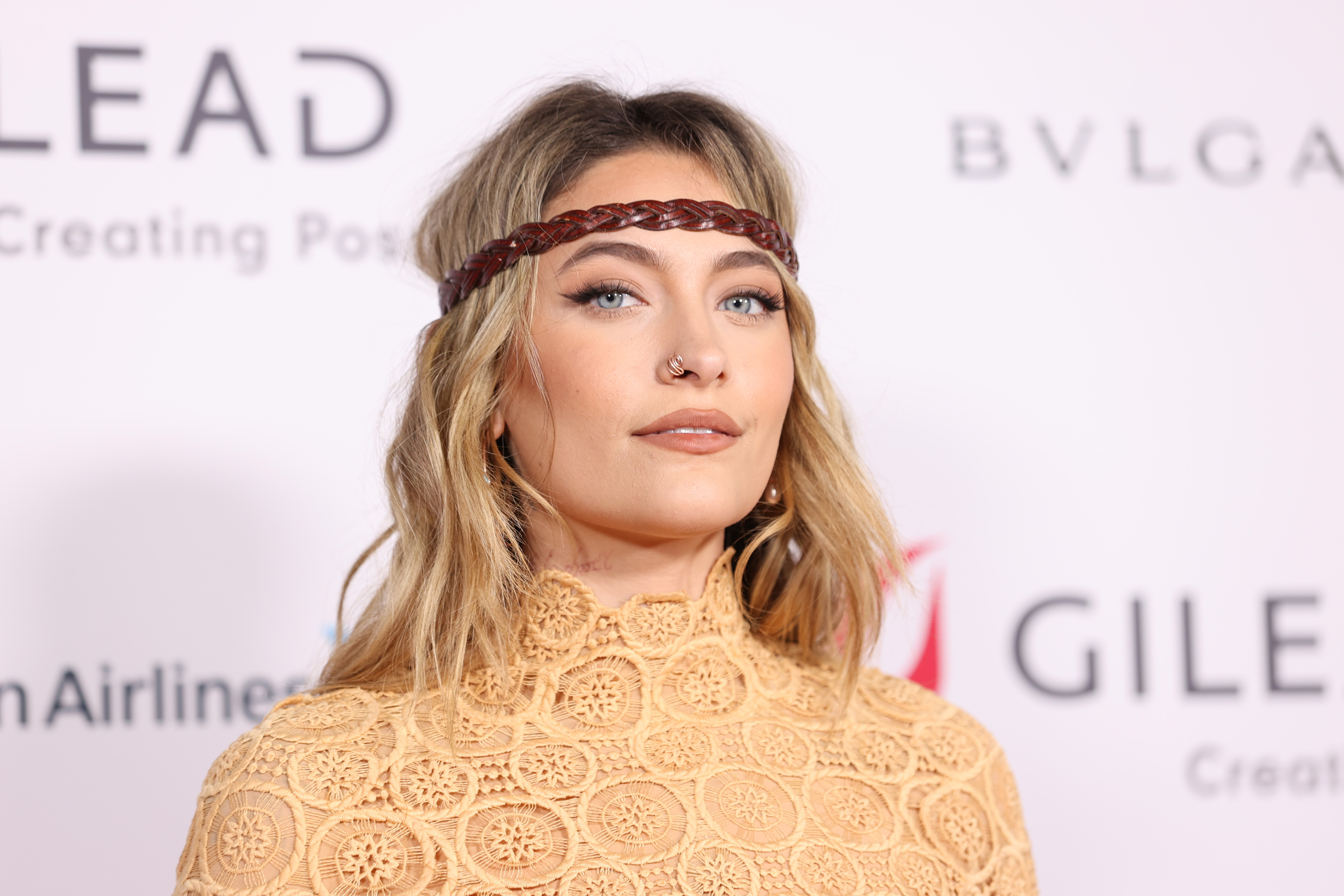 Paris Jackson assiste au bal Elizabeth Taylor pour mettre fin au sida au City of West Hollywood Park le 17 septembre 2021. Rendant hommage à sa défunte marraine, Elizabeth Taylor, elle est apparue posée et élégante, soutenant avec grâce et détermination la lutte contre le VIH/sida.