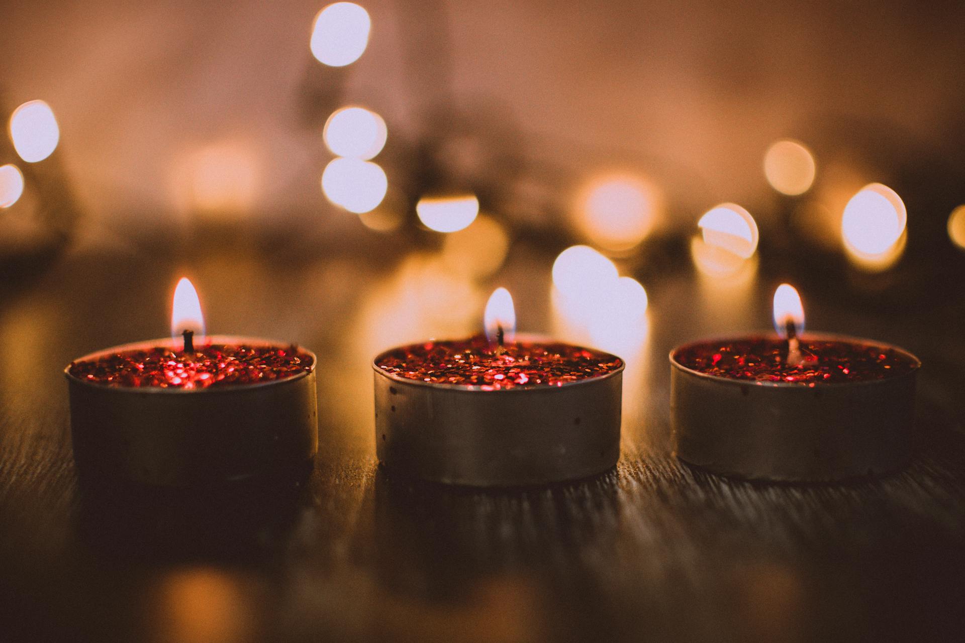 Bougies sur une table | Source : Pexels
