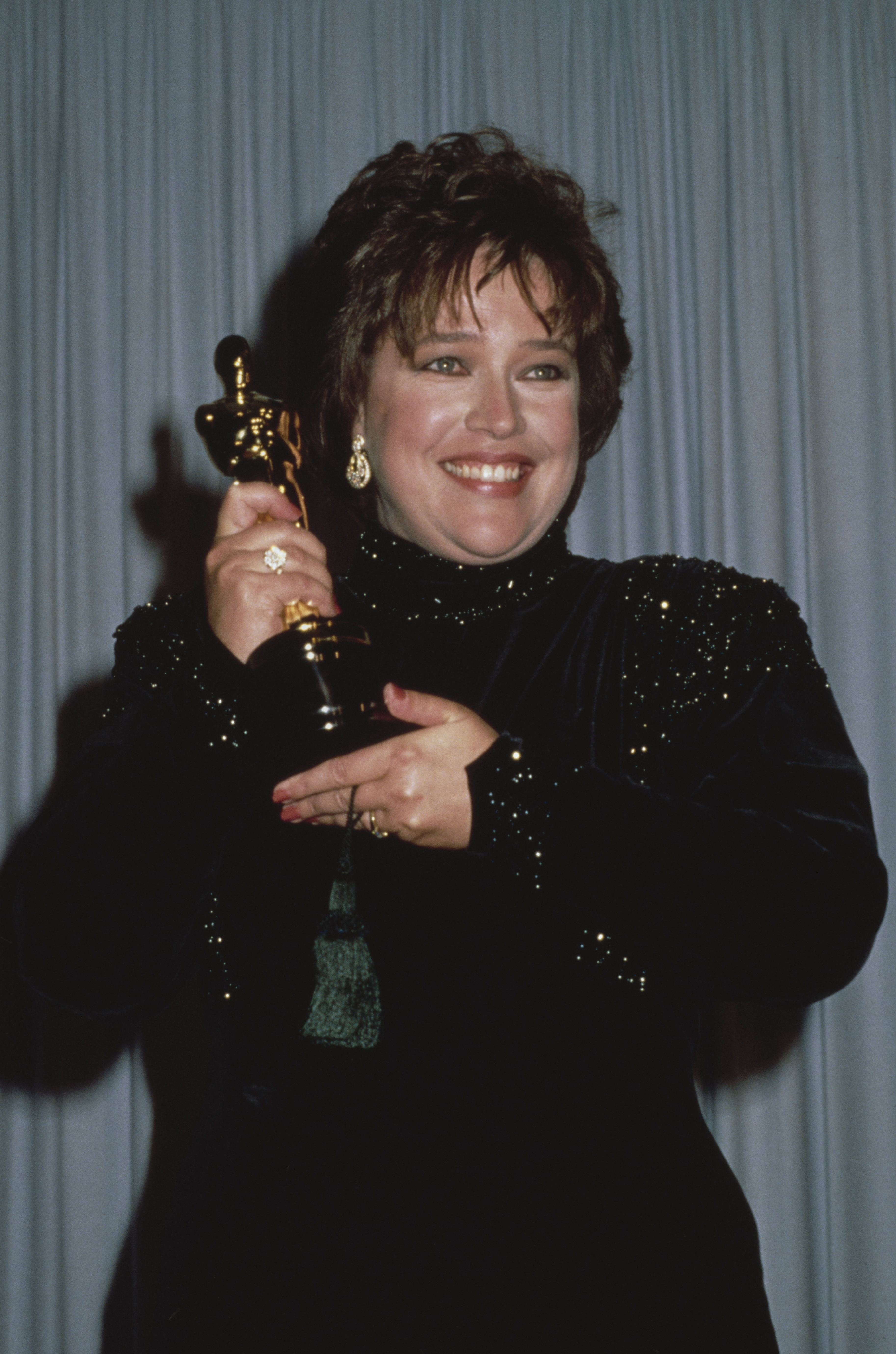Kathy Bates lors de la 63e cérémonie des Oscars, le 25 mars 1991, à Los Angeles, en Californie. | Source : Getty Images