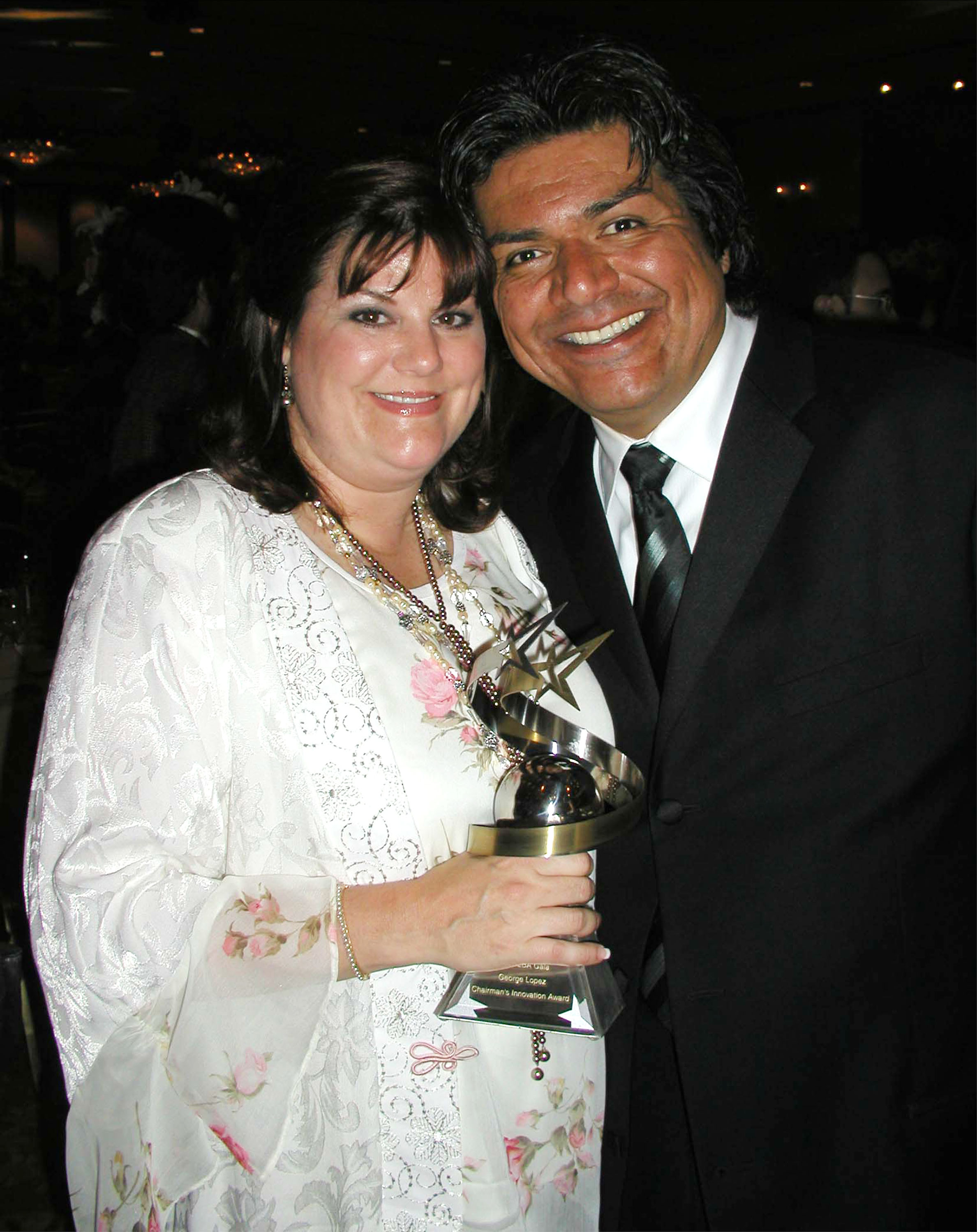 L'ancien couple lors du 26e gala annuel de remise des prix de la Latin Business Associations, le 19 avril 2002 à Century City, en Californie. | Source : Getty Images