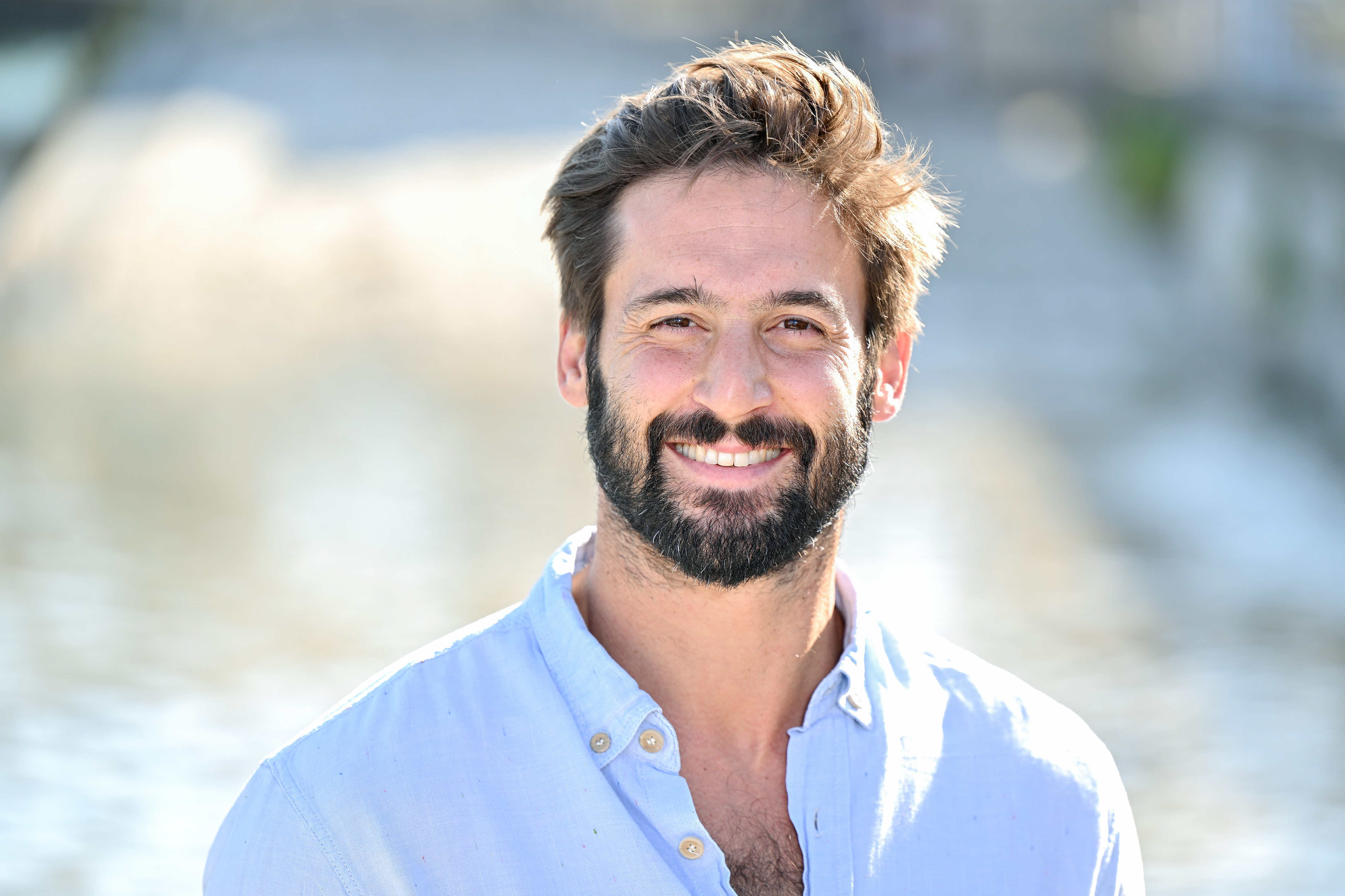 Guillaume Labbé au photocall "Les yeux grands fermés" lors du 25e Festival de la fiction de La Rochelle, le 14 septembre 2023 à La Rochelle, en France I Source : Getty Images