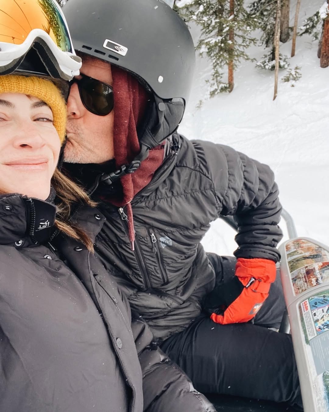 Emily Wickersham et James Badge Dale d'après un post daté du 14 février 2023. | Source : Instagram/emilywickersham