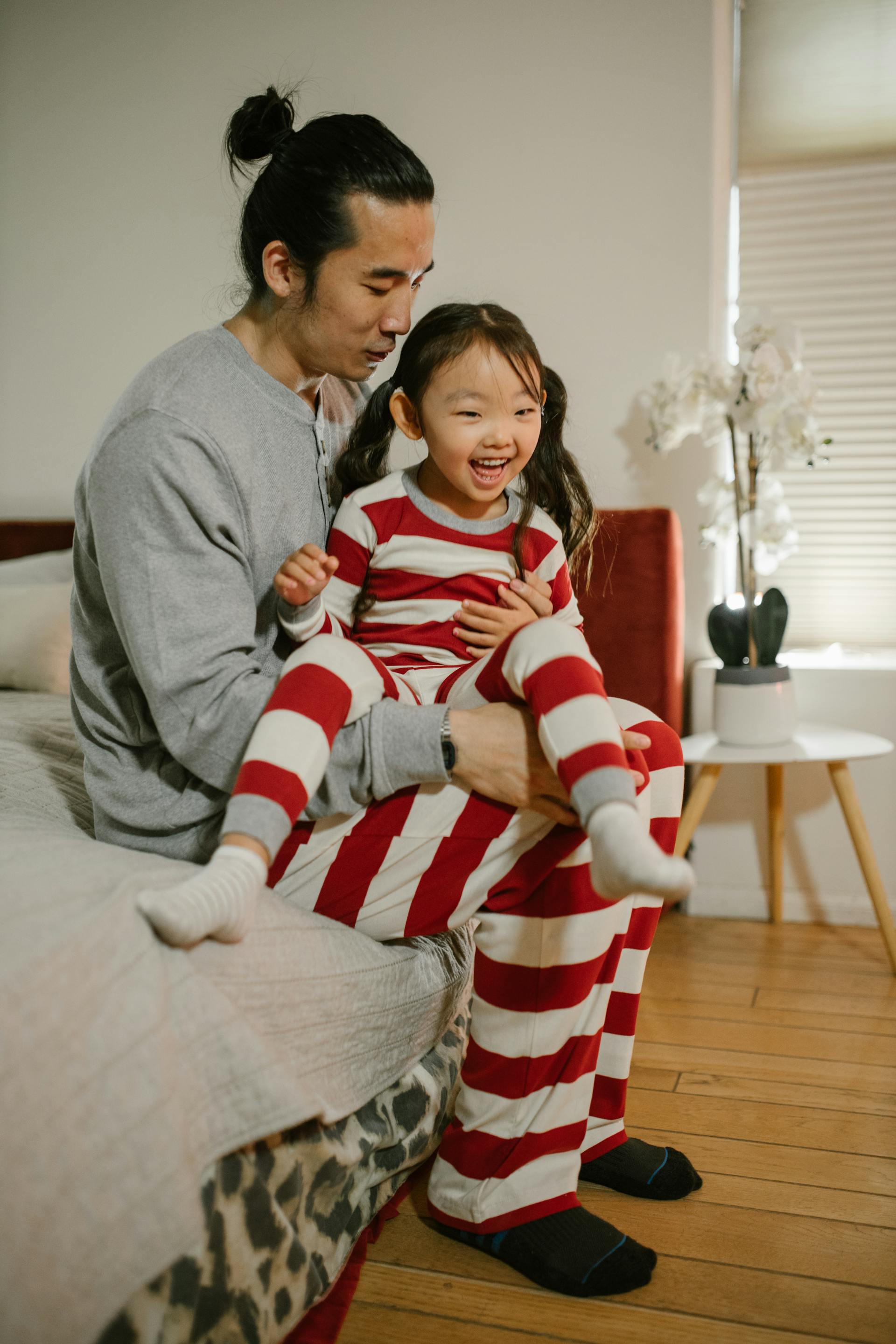 Un père et sa fille se rapprochent | Source : Pexels