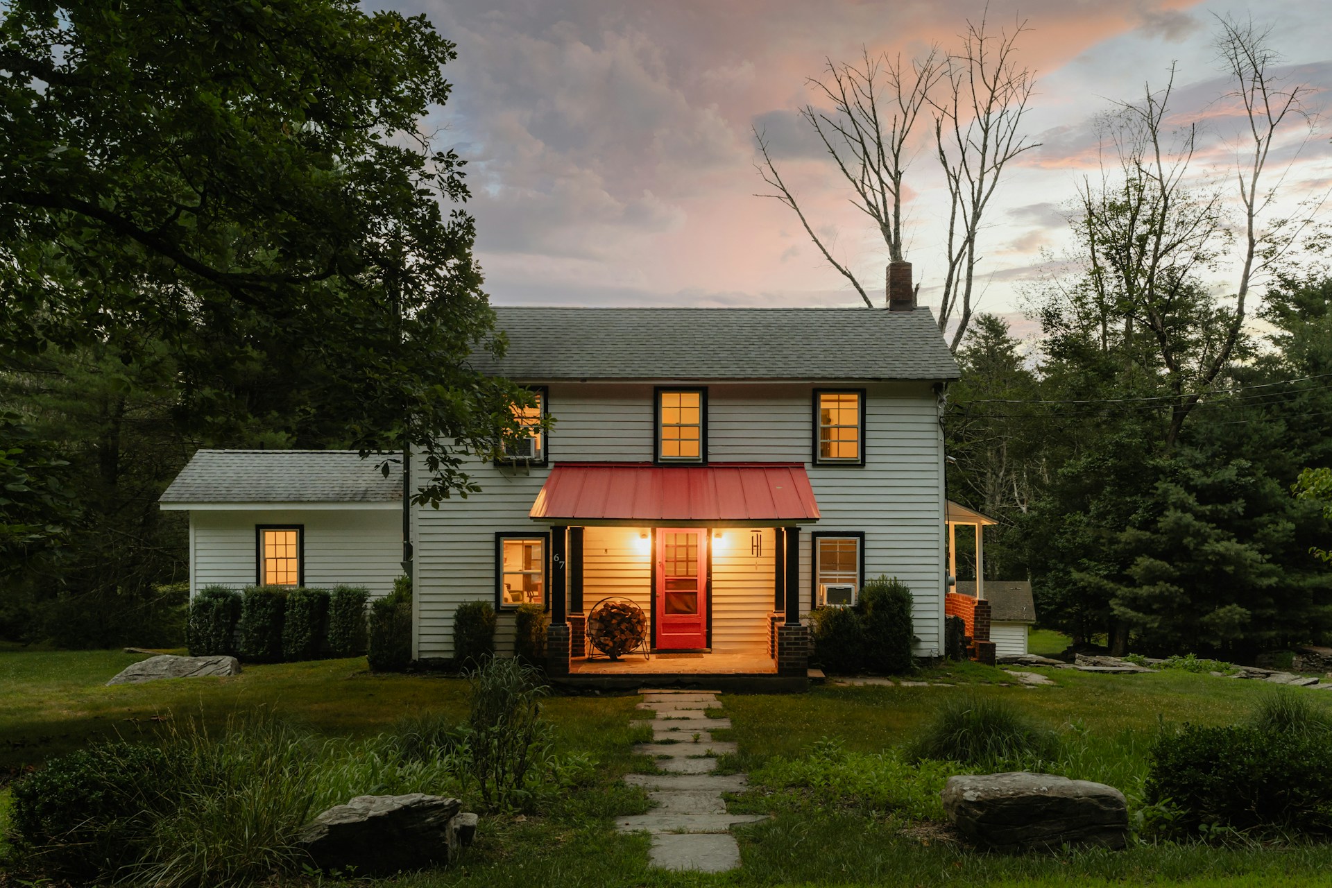 Une maison de banlieue | Source : Unsplash
