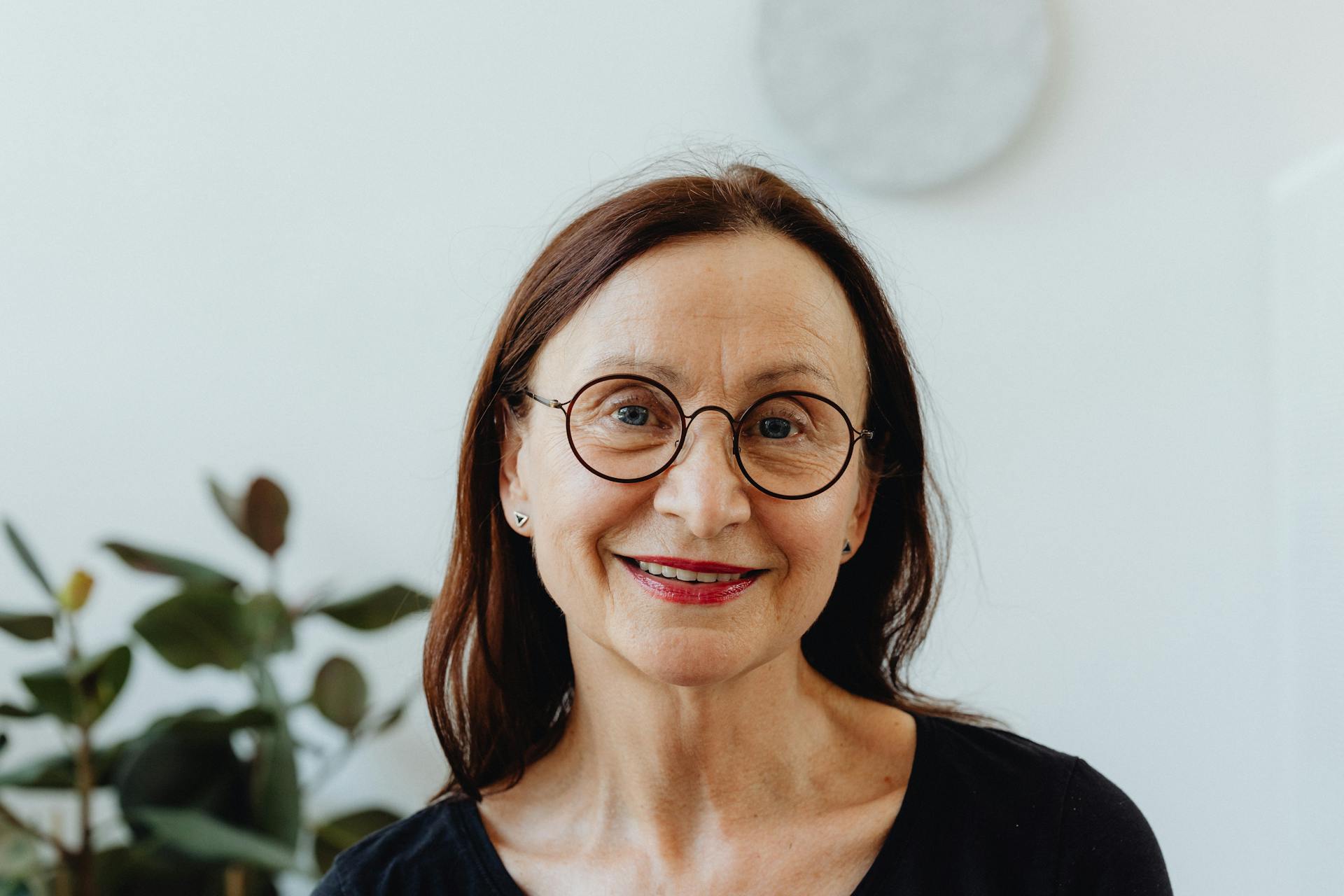 Une femme souriante | Source : Pexels