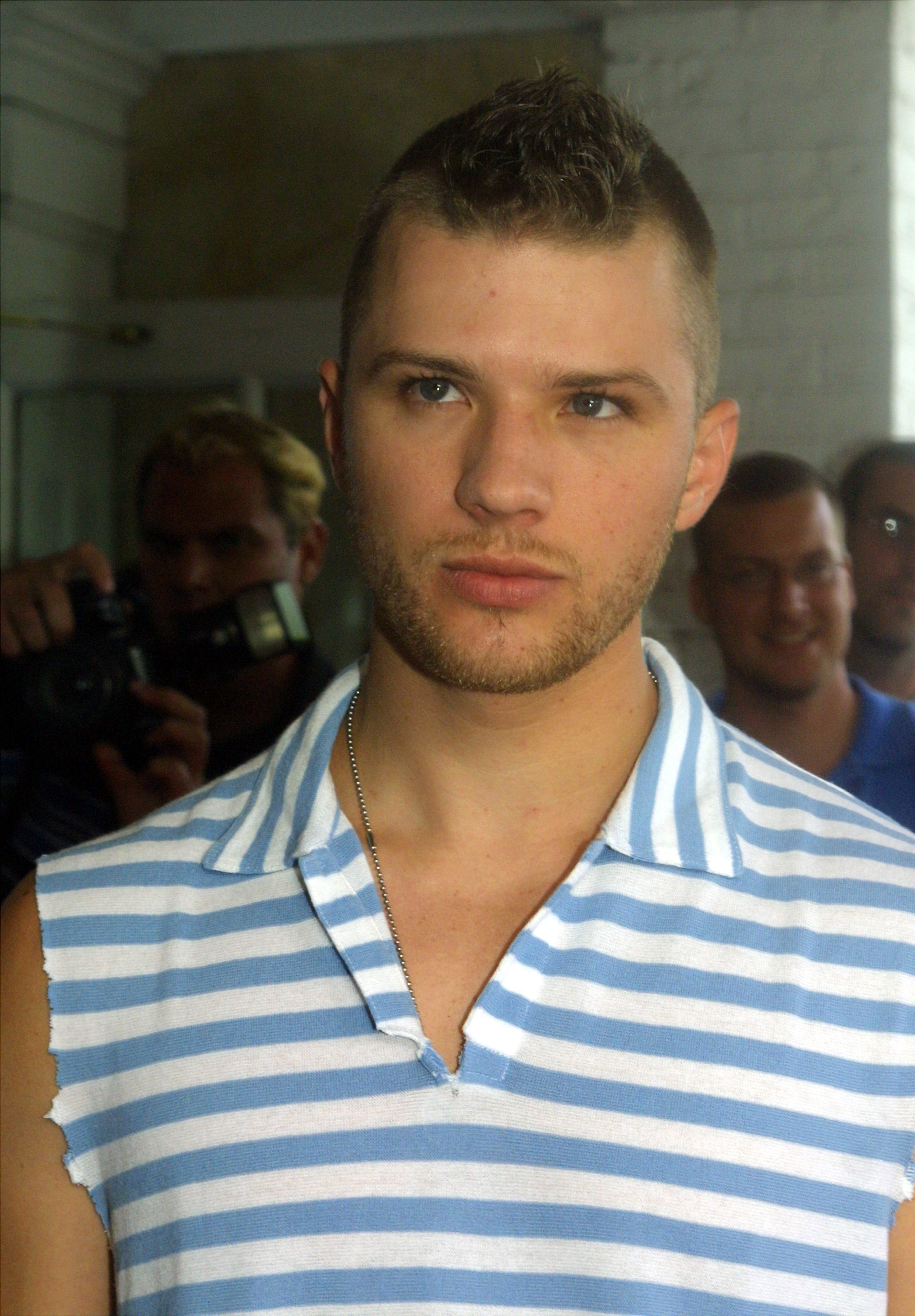L'acteur arrive à la projection du film « La Revanche d'une blonde » le 7 juillet 2001 à Southampton, dans l'État de New York. | Source : Getty Images