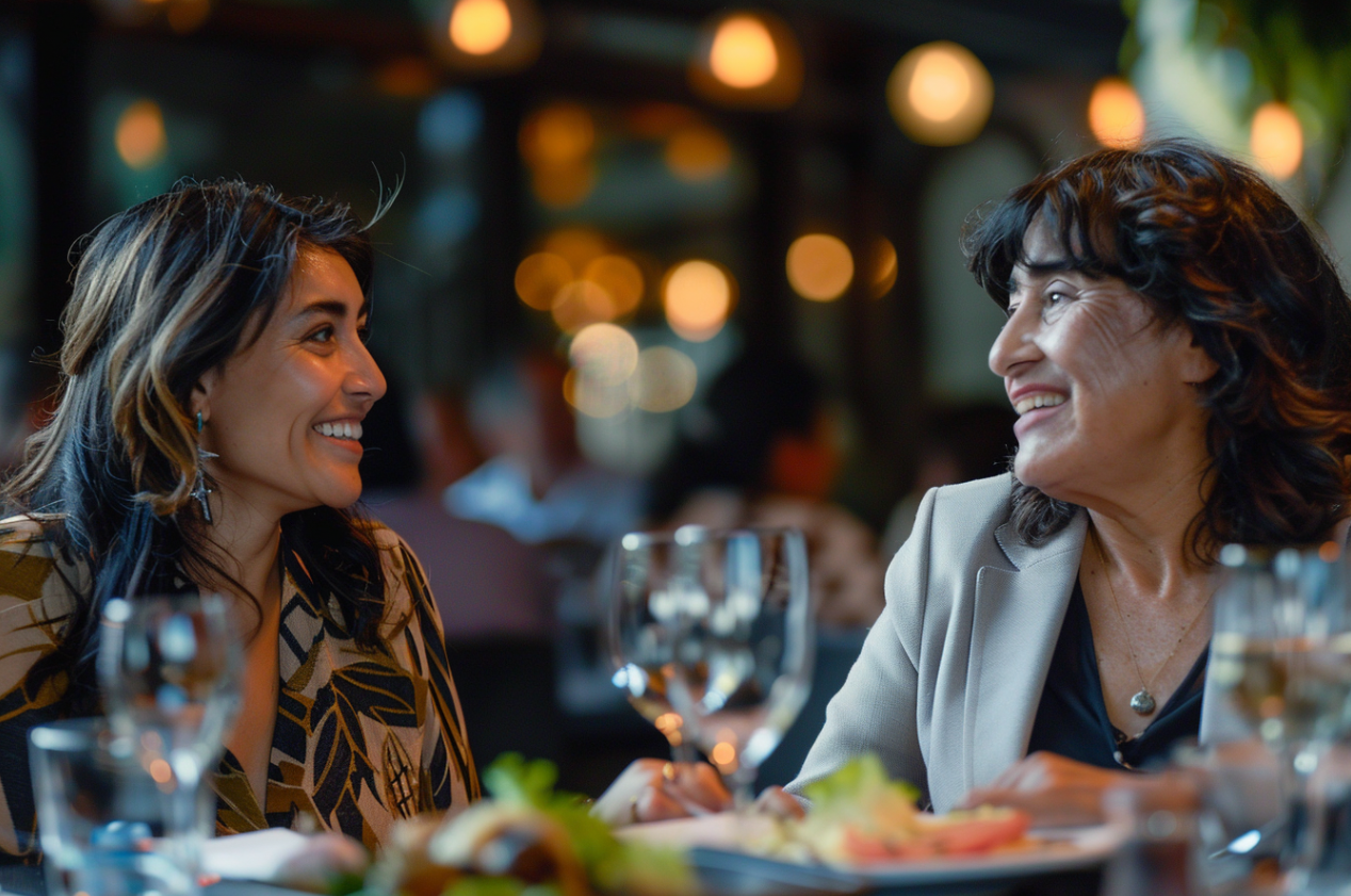 Une femme mangeant un repas avec sa mère dans un restaurant | Source : MidJourney