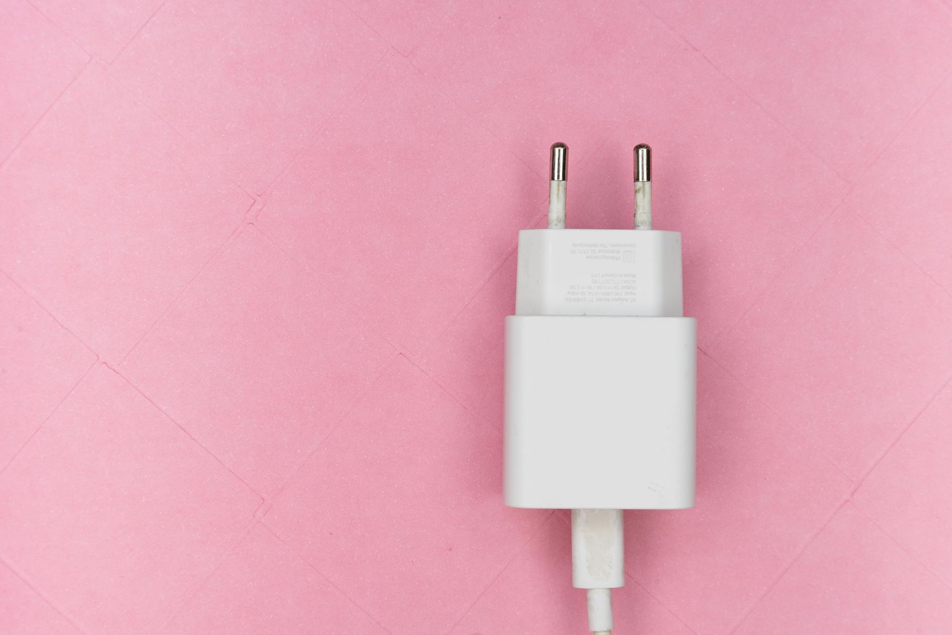 Un chargeur | Source : Pexels