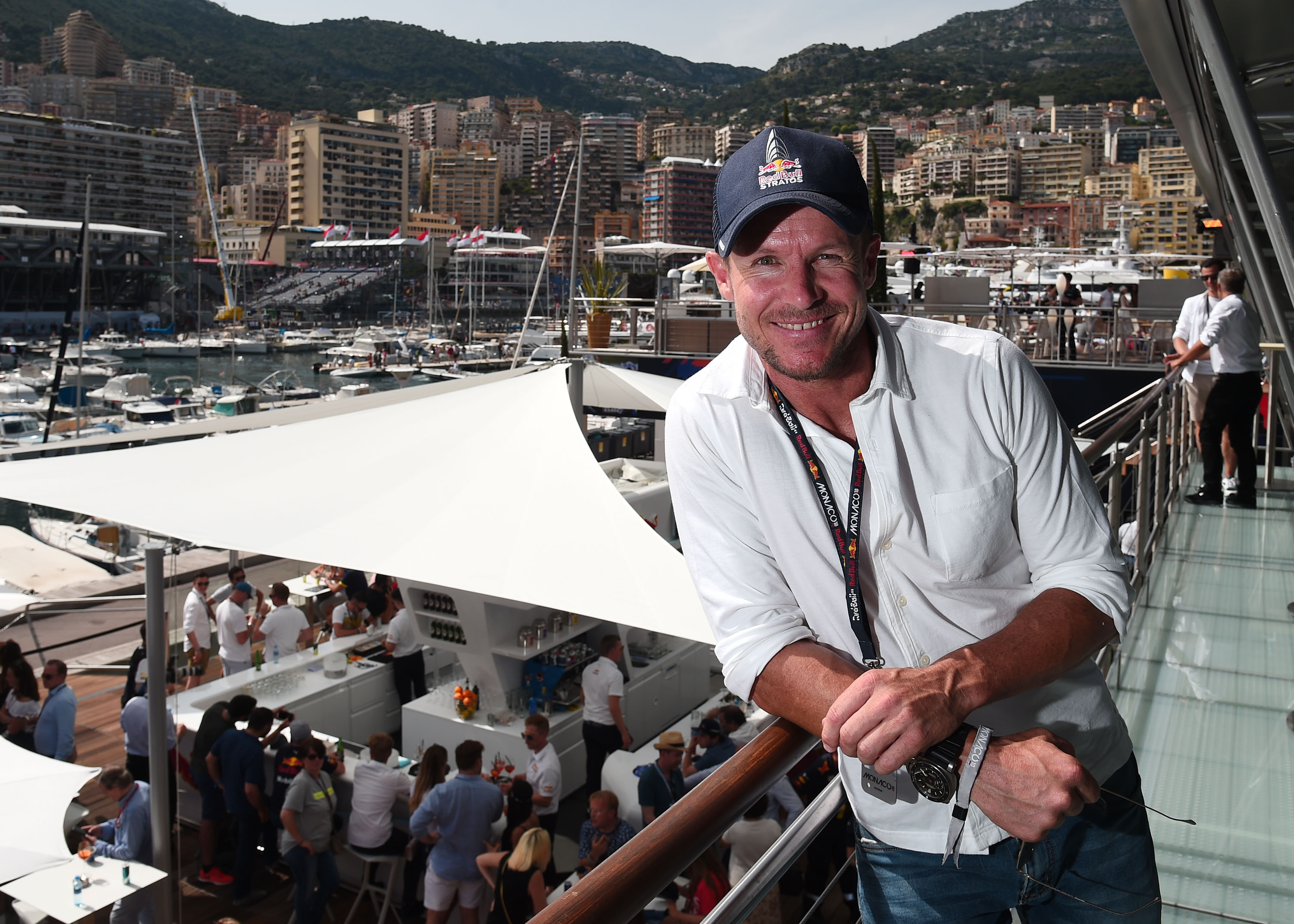 Felix Baumgartner pose pour une photo sur la Red Bull Racing Energy Station lors du Grand Prix de Formule 1 de Monaco, sur le circuit de Monaco, le 26 mai 2018 à Monte-Carlo, Monaco I Source : Getty Images
